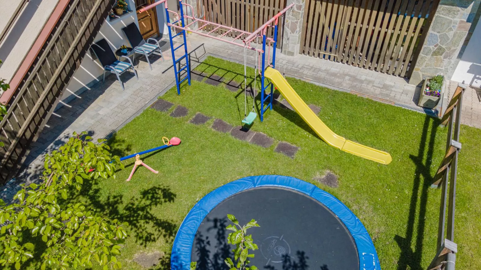 Haus Steger-Gardens summer