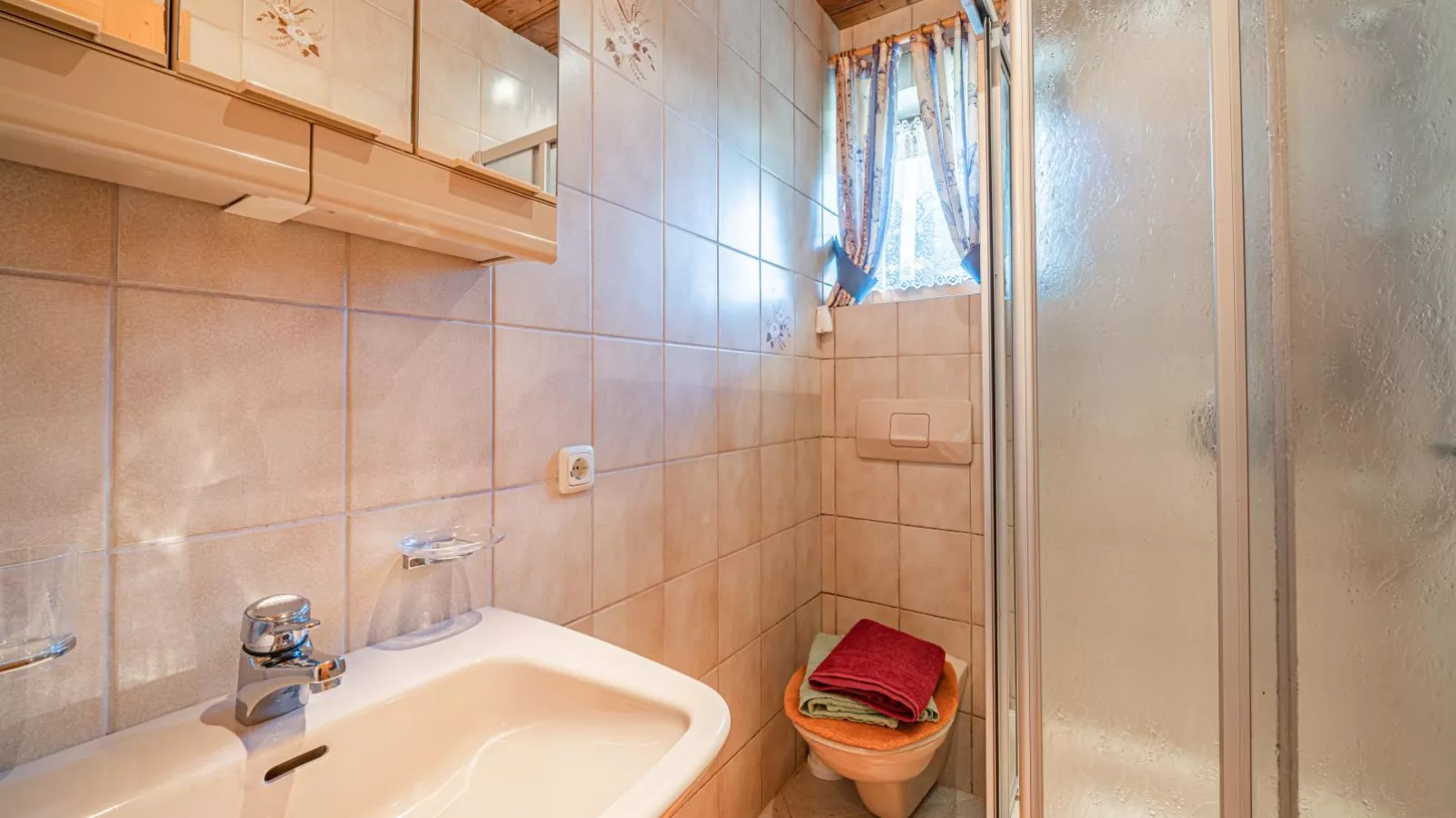 Haus Steger-Bathroom