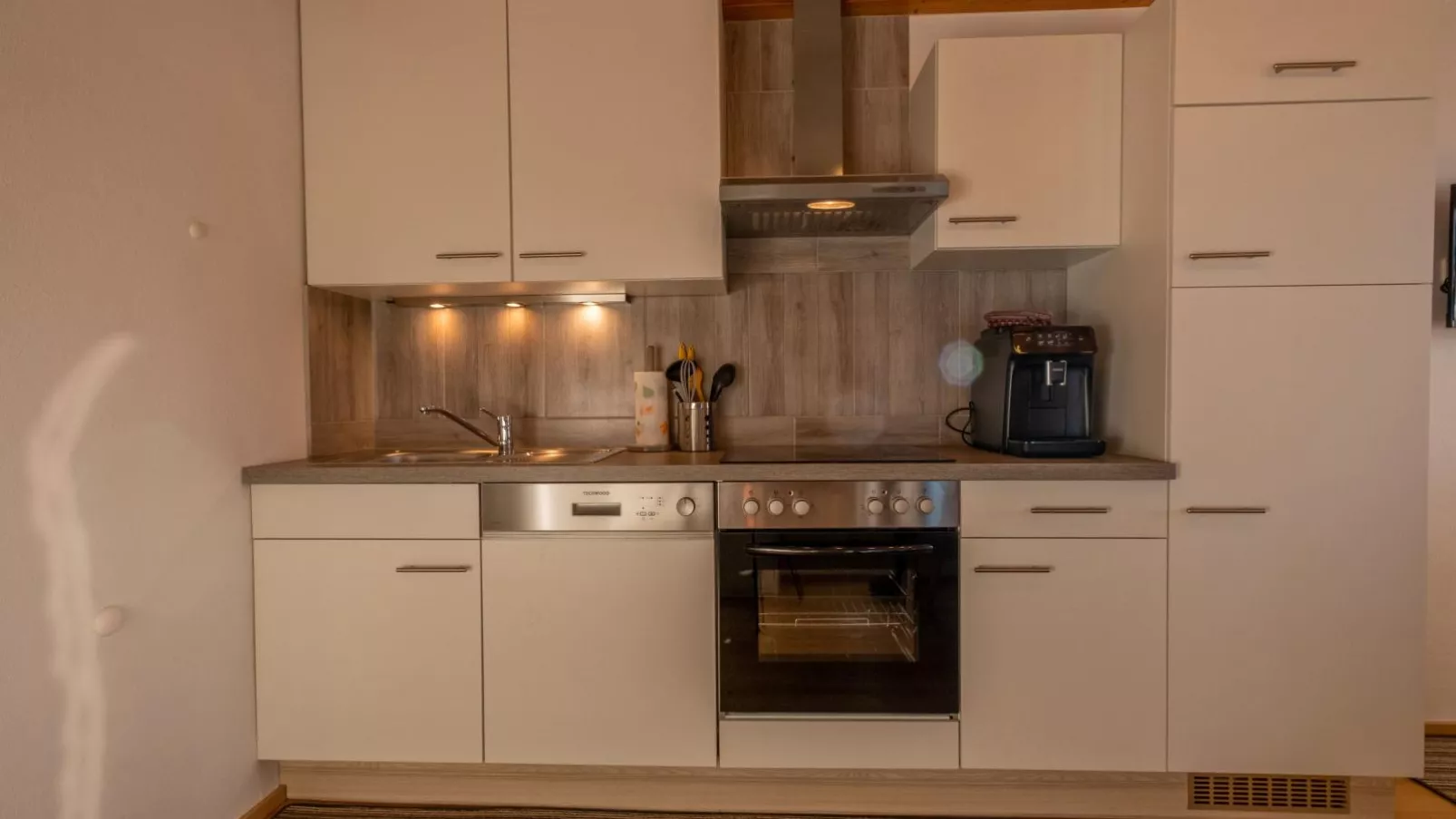 Ferienwohnung Krimbacher-Kitchen