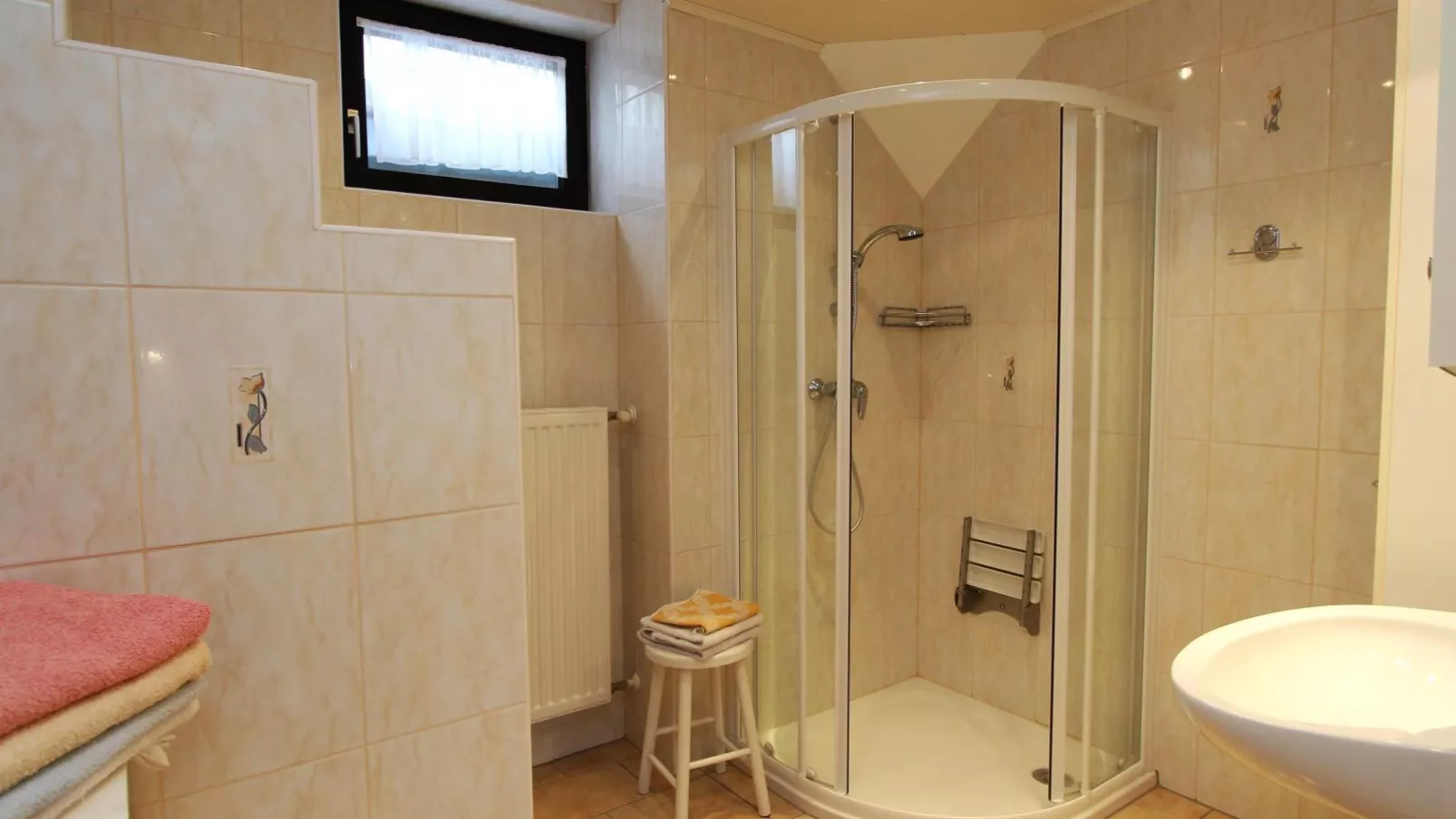 Sörg Liebenfels-Bathroom