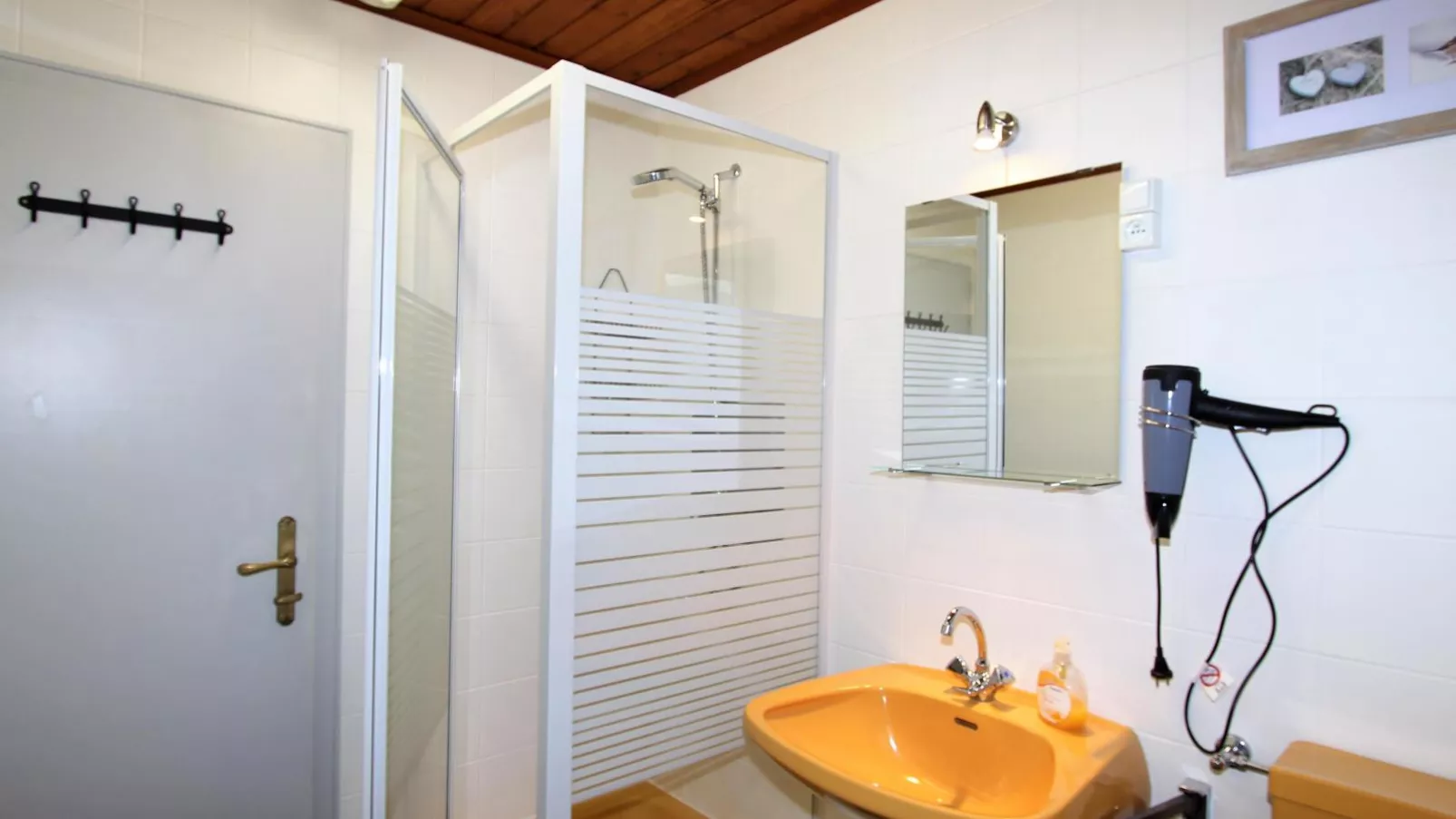Yannsa-Bathroom