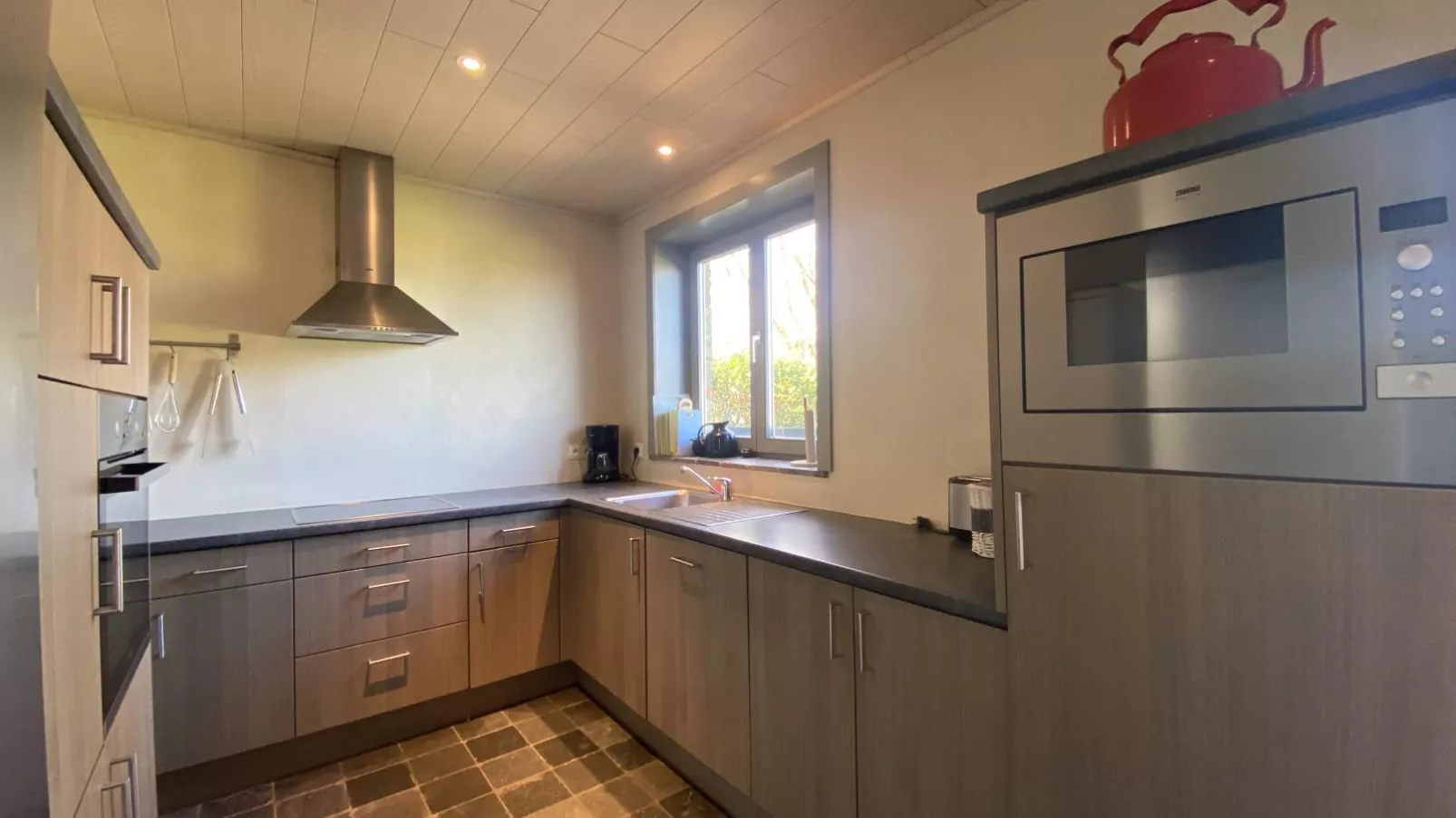 Meeuwenoord-Kitchen