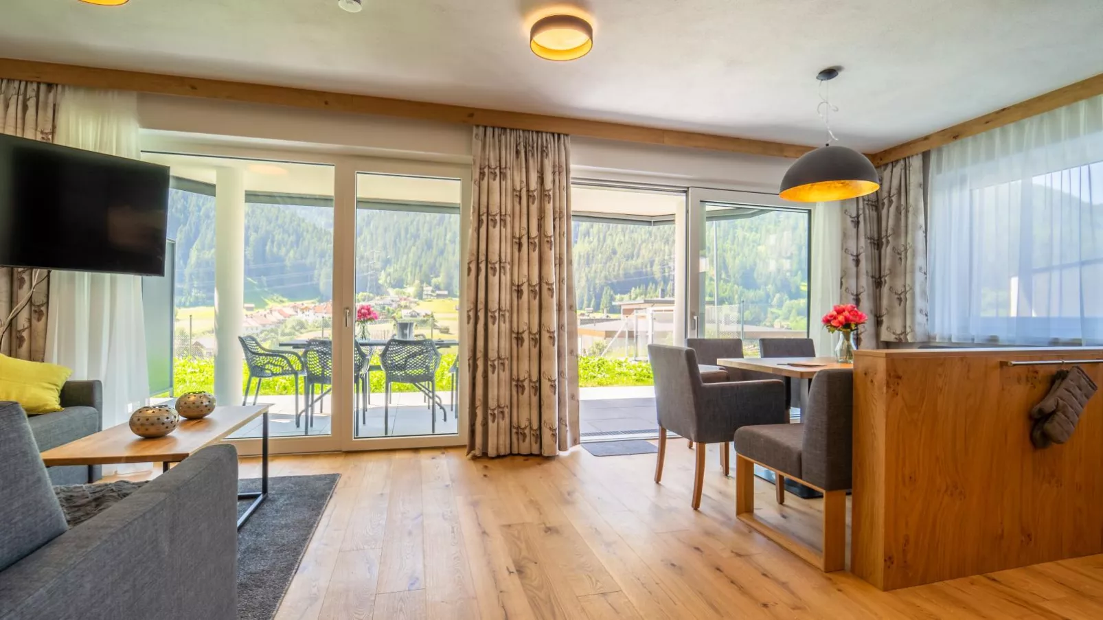 Chalet Pettneu am Arlberg  - Top 1-Living room