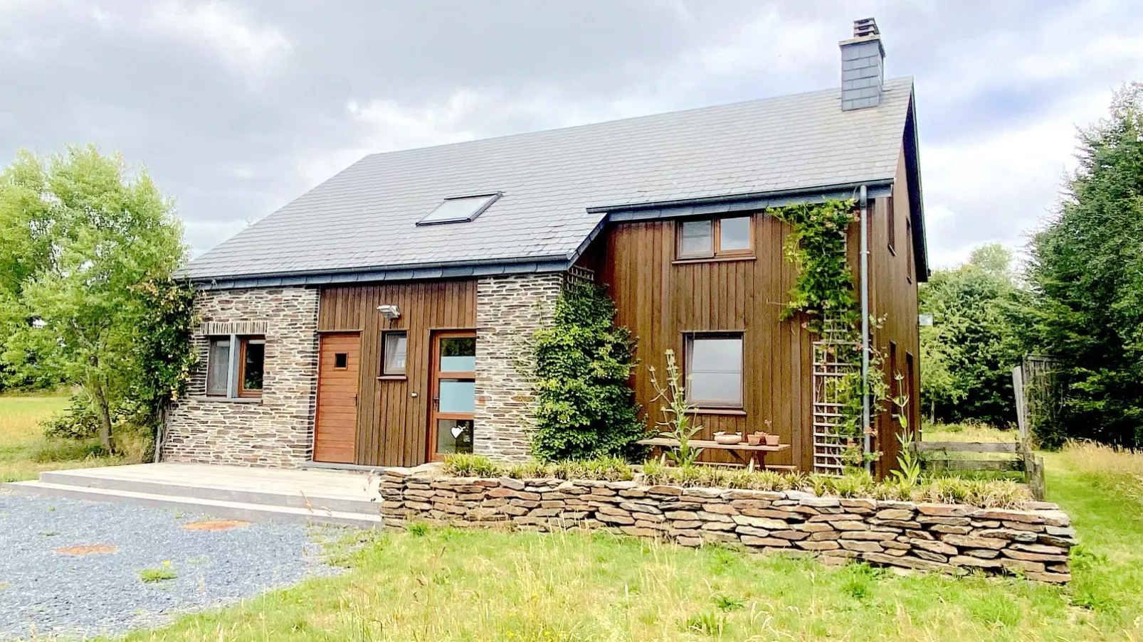 Vakantiehuis Wilogne-Exterior summer