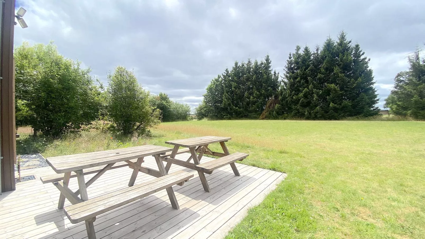 Vakantiehuis Wilogne-Gardens summer