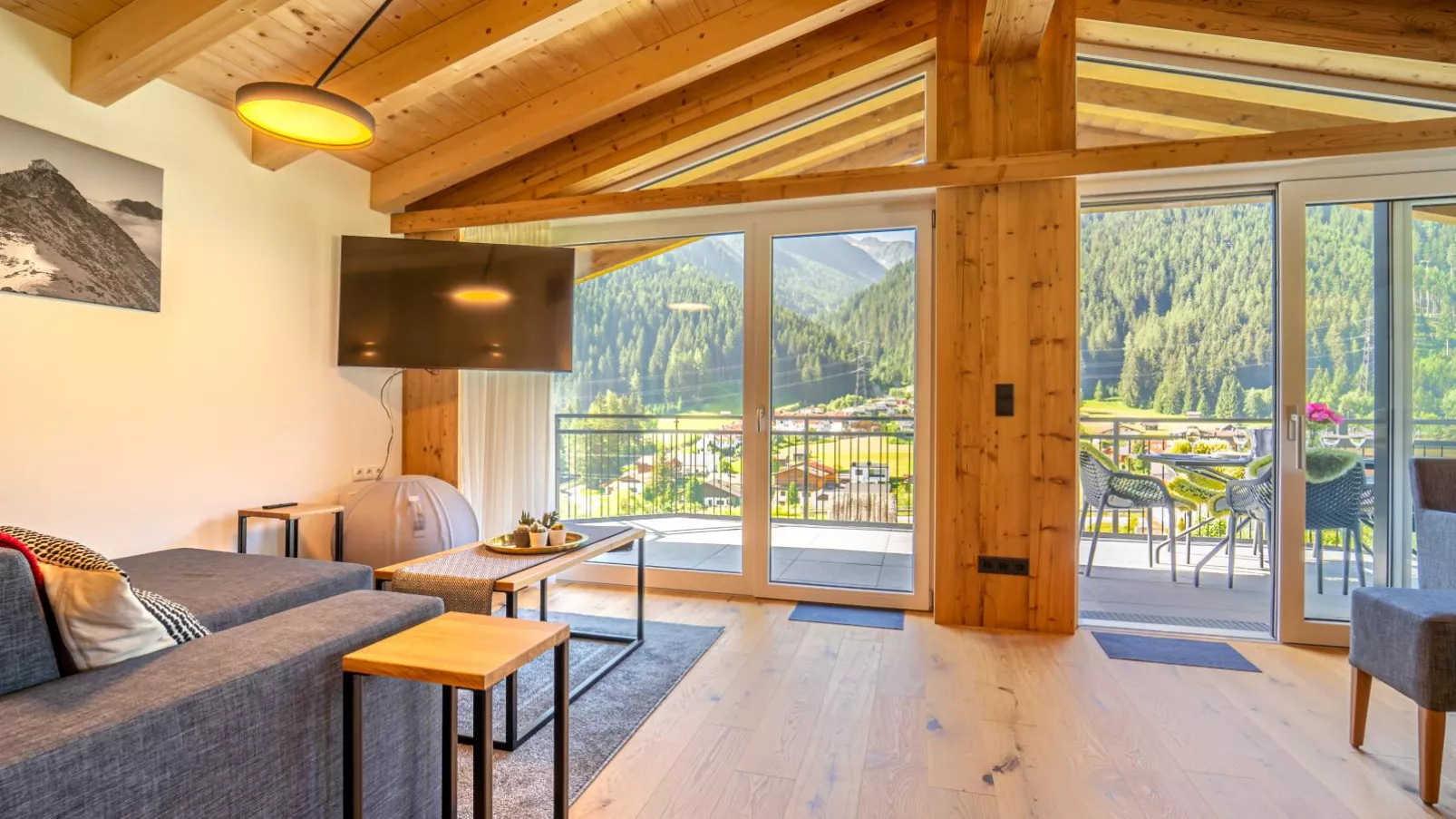 Chalet Pettneu am Arlberg - Top 3-Living room