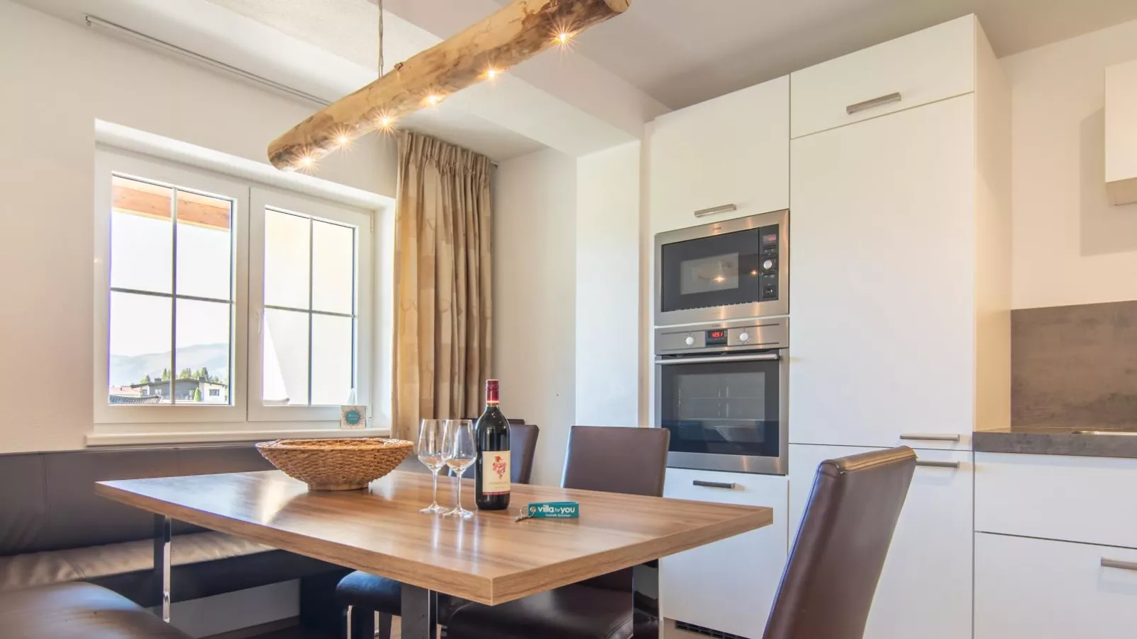 Monekwie-Dining room