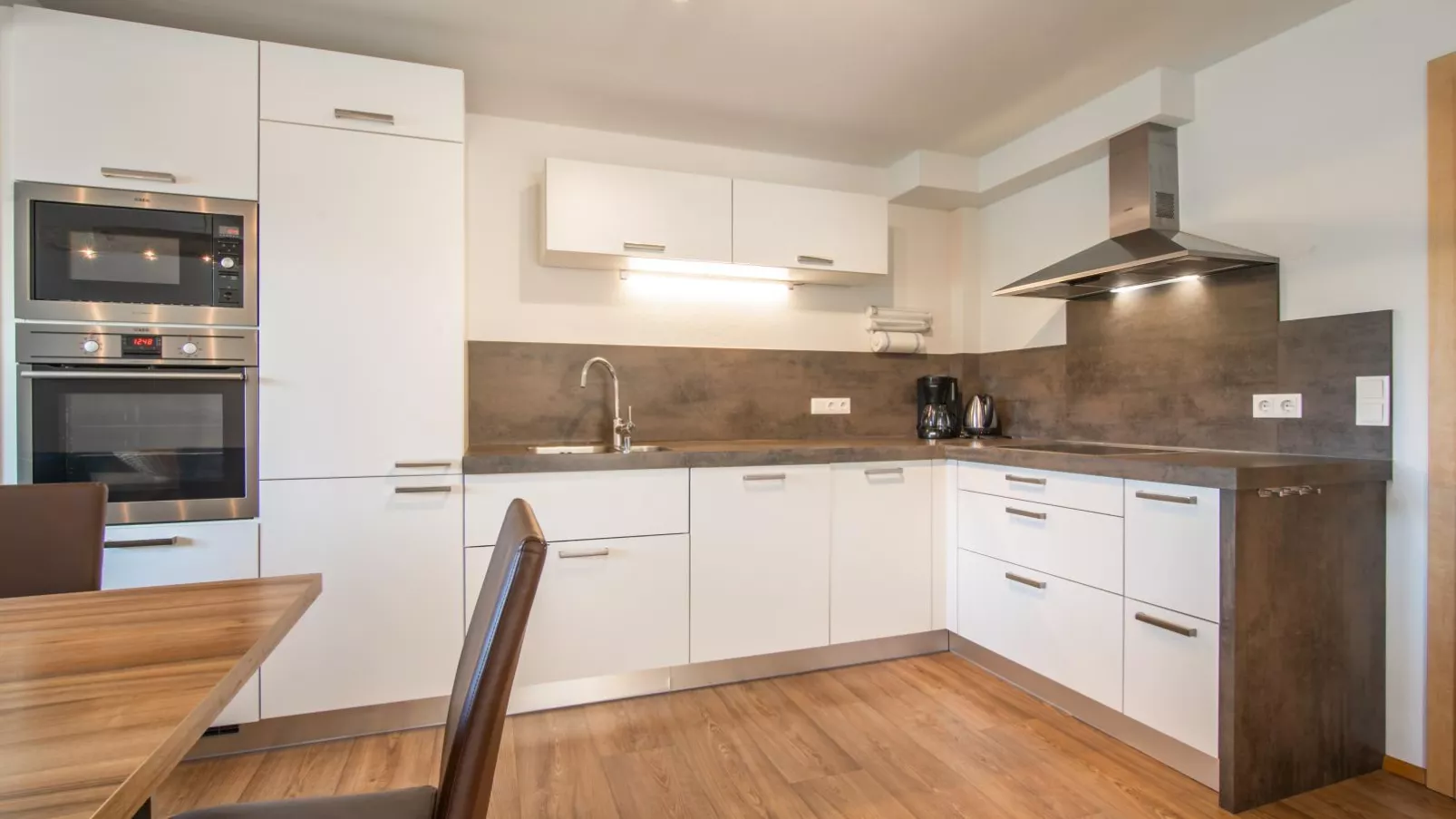 Monekwie-Kitchen