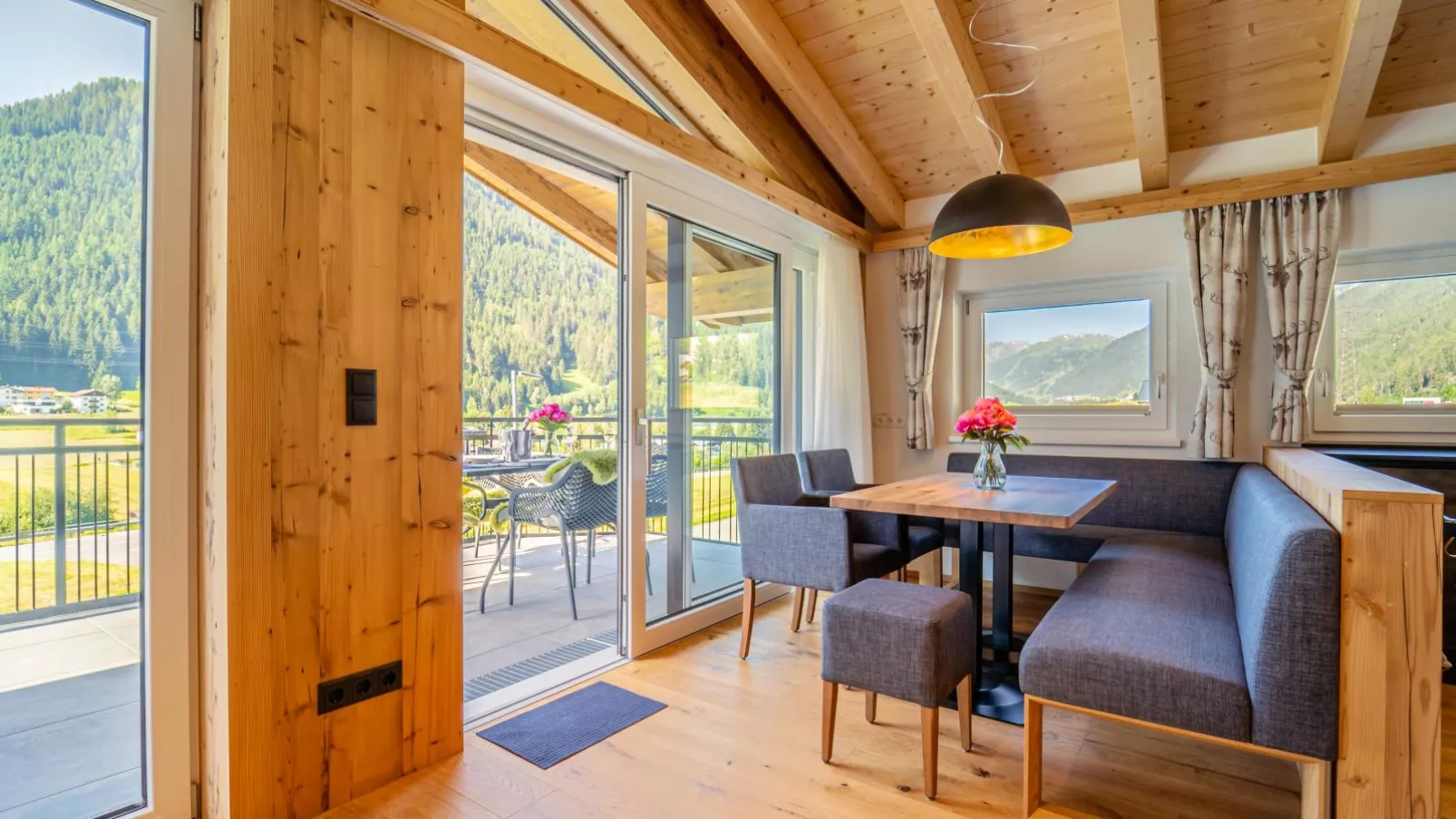 Chalet Pettneu am Arlberg - Top 3-Dining room