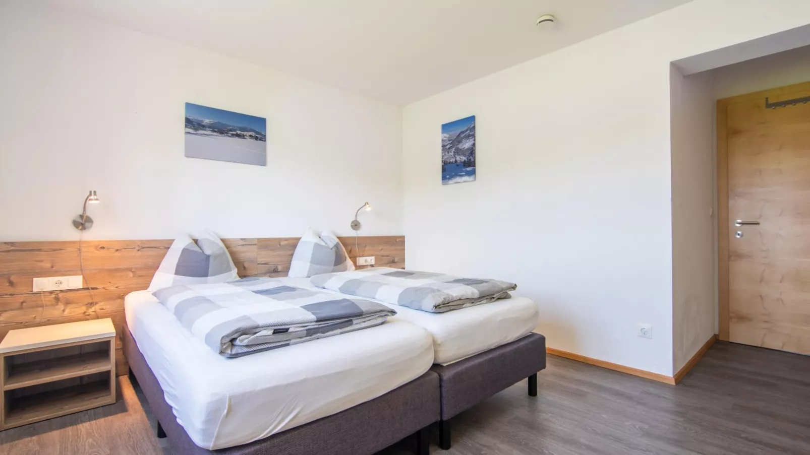 Monekwie-Bedroom
