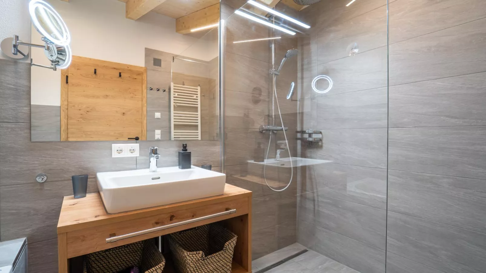 Chalet Pettneu am Arlberg - Top 3-Bathroom