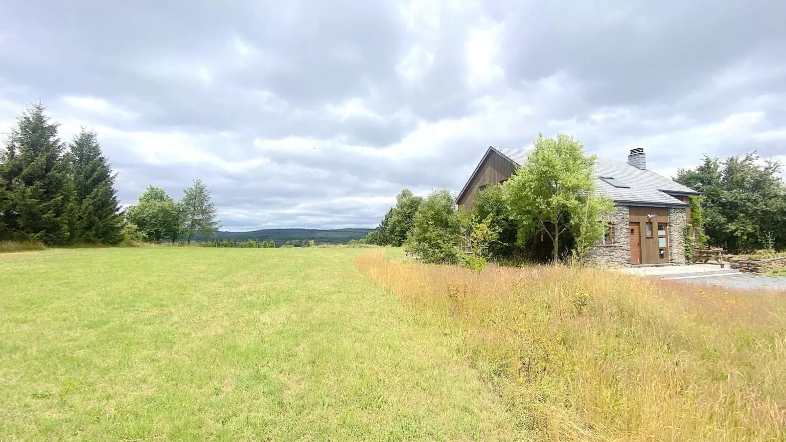 Vakantiehuis Wilogne-View summer