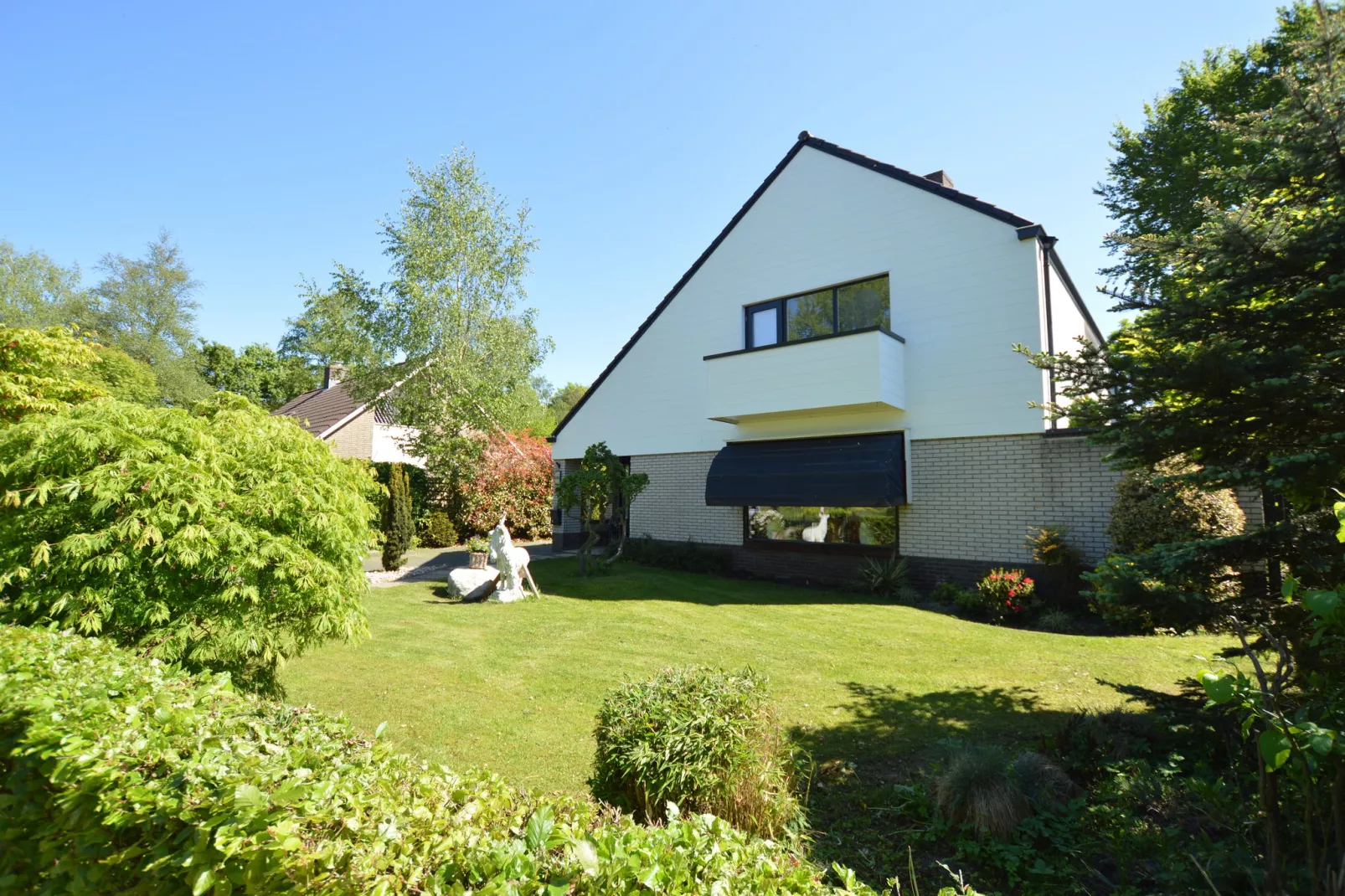 Ganzenmars-Exterior summer