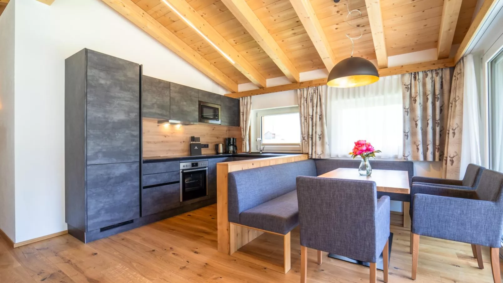 Chalet Pettneu am Arlberg  - Top 4-Dining room