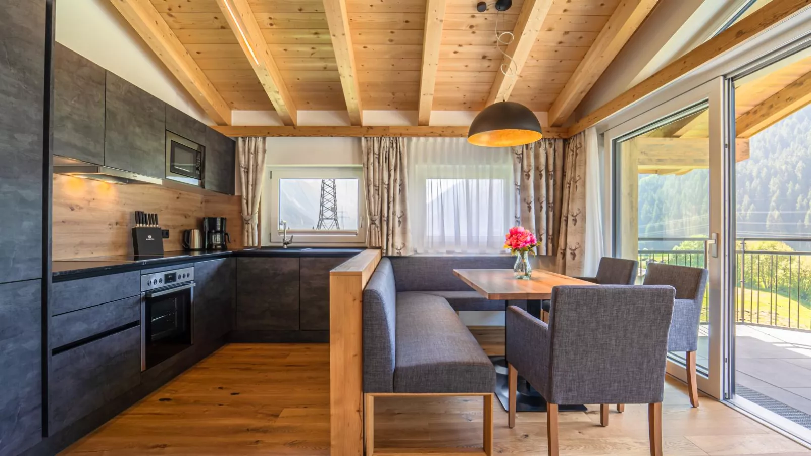 Chalet Pettneu am Arlberg  - Top 4-Dining room