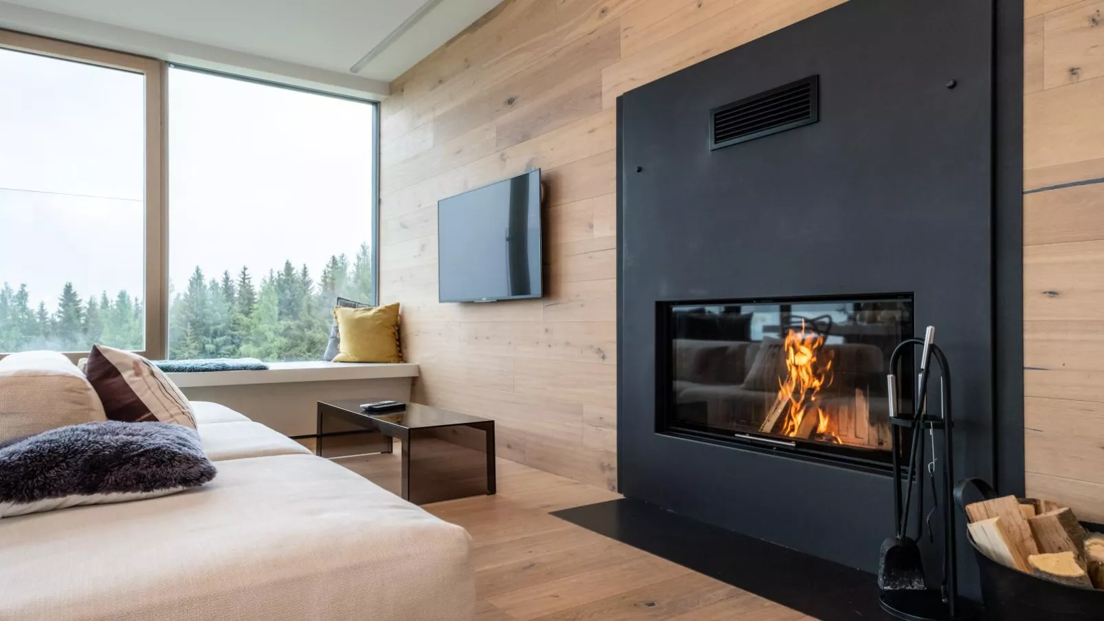 Lakan Lodge-Living room