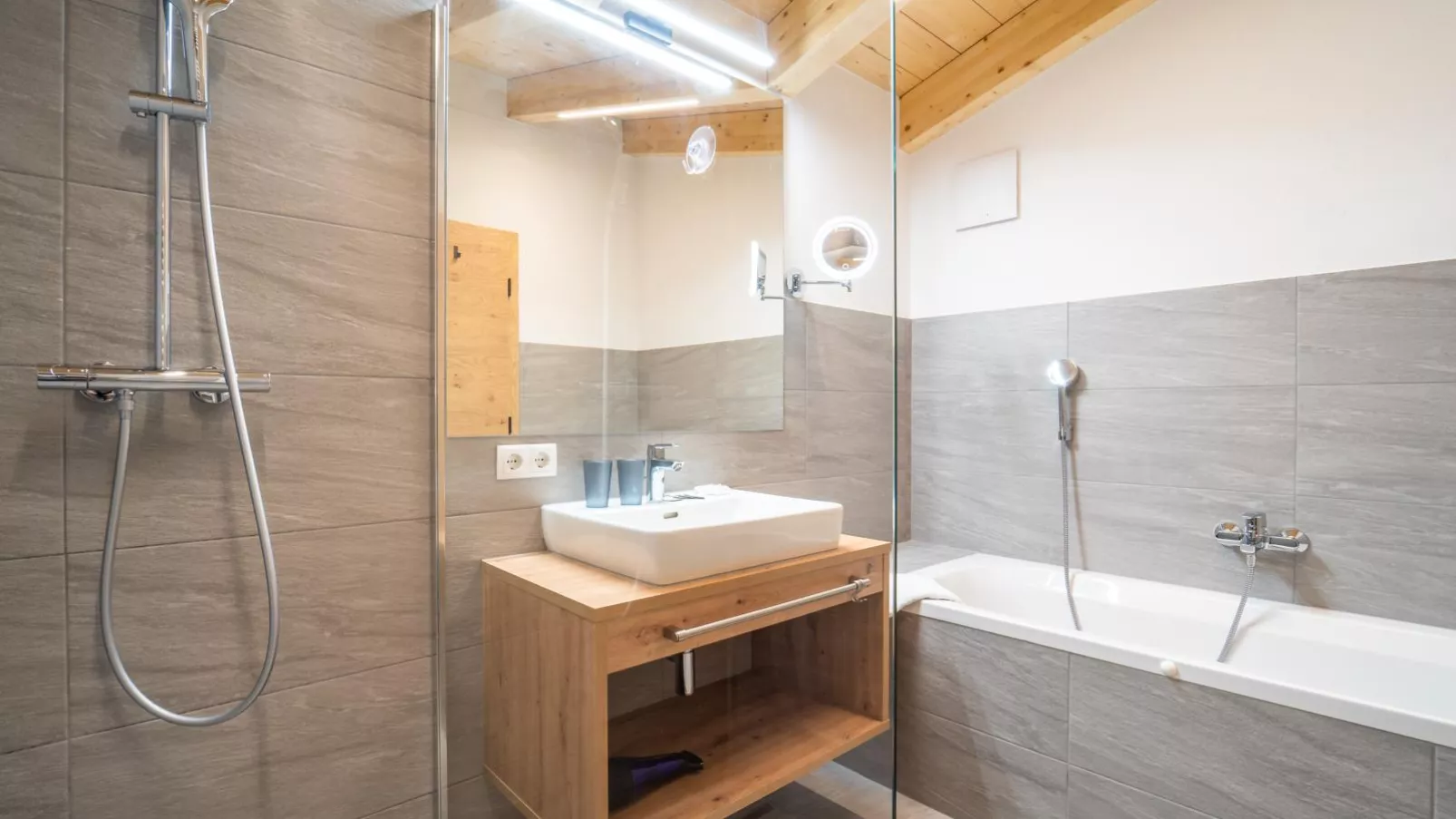 Chalet Pettneu am Arlberg  - Top 4-Bathroom