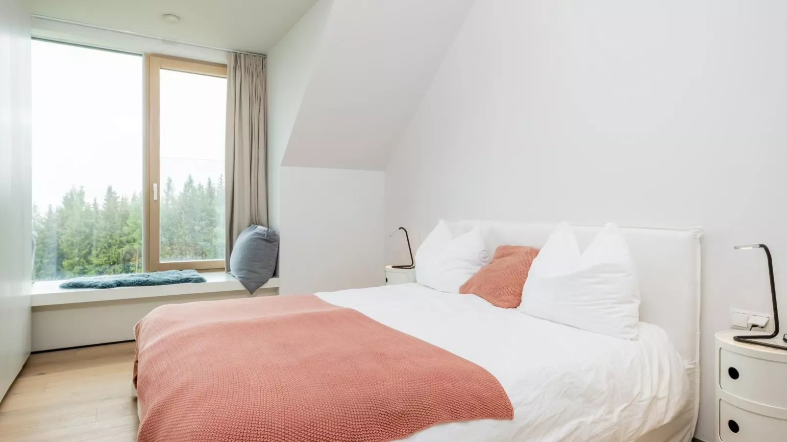 Lakan Lodge-Bedroom