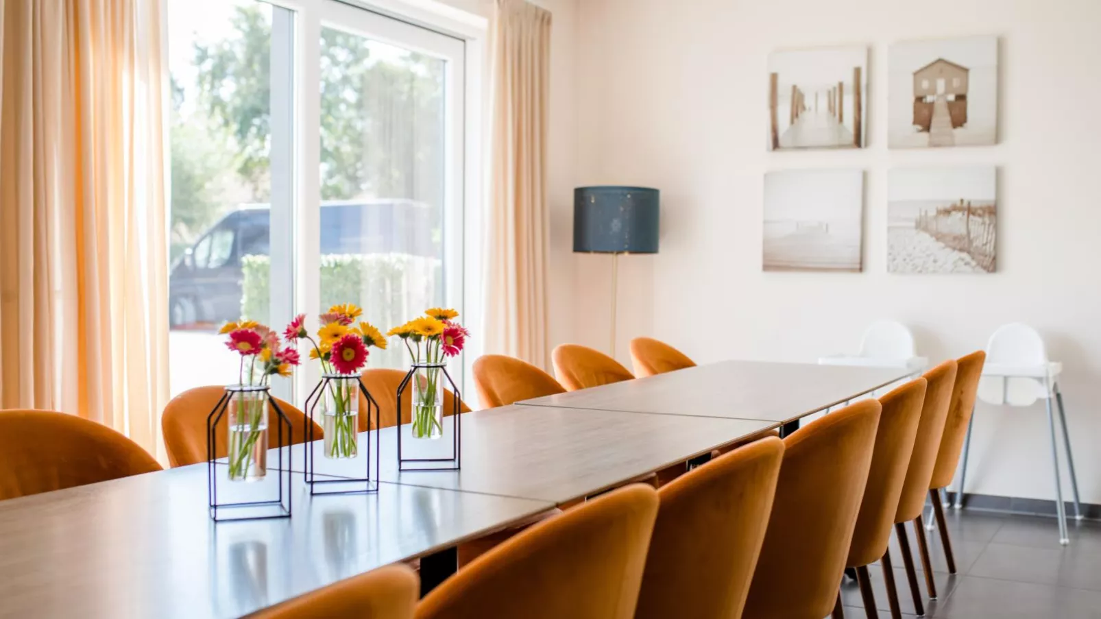 Coq au lit-Dining room