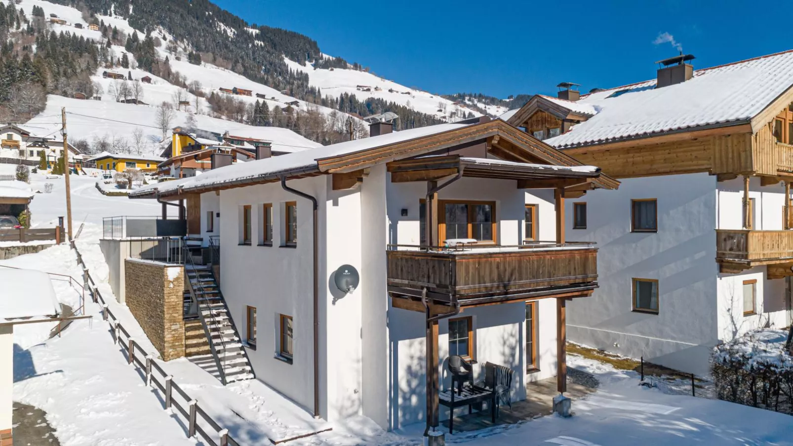 Haus Bergblick-Exterior winter