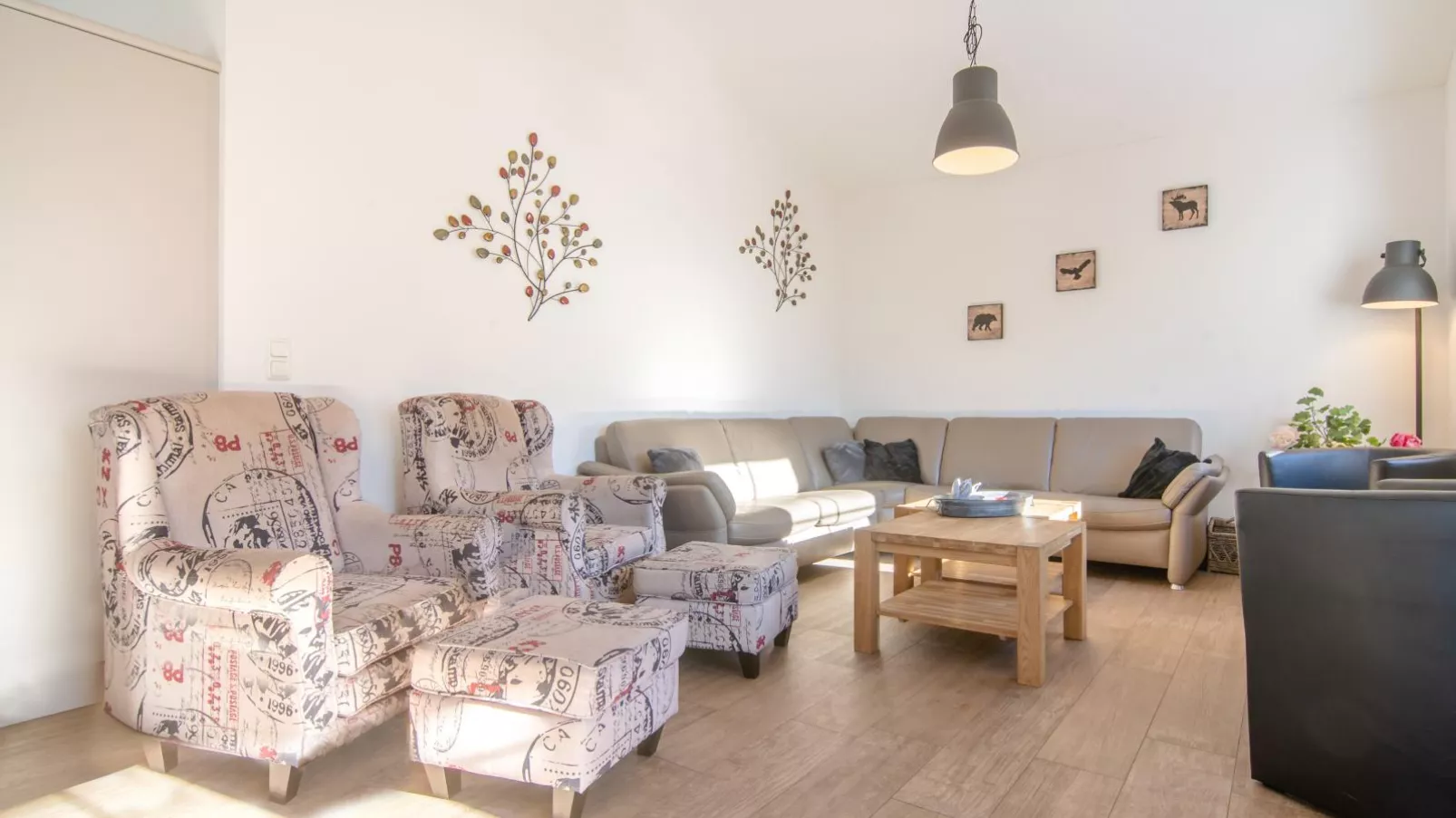 Haus Bergblick-Living room
