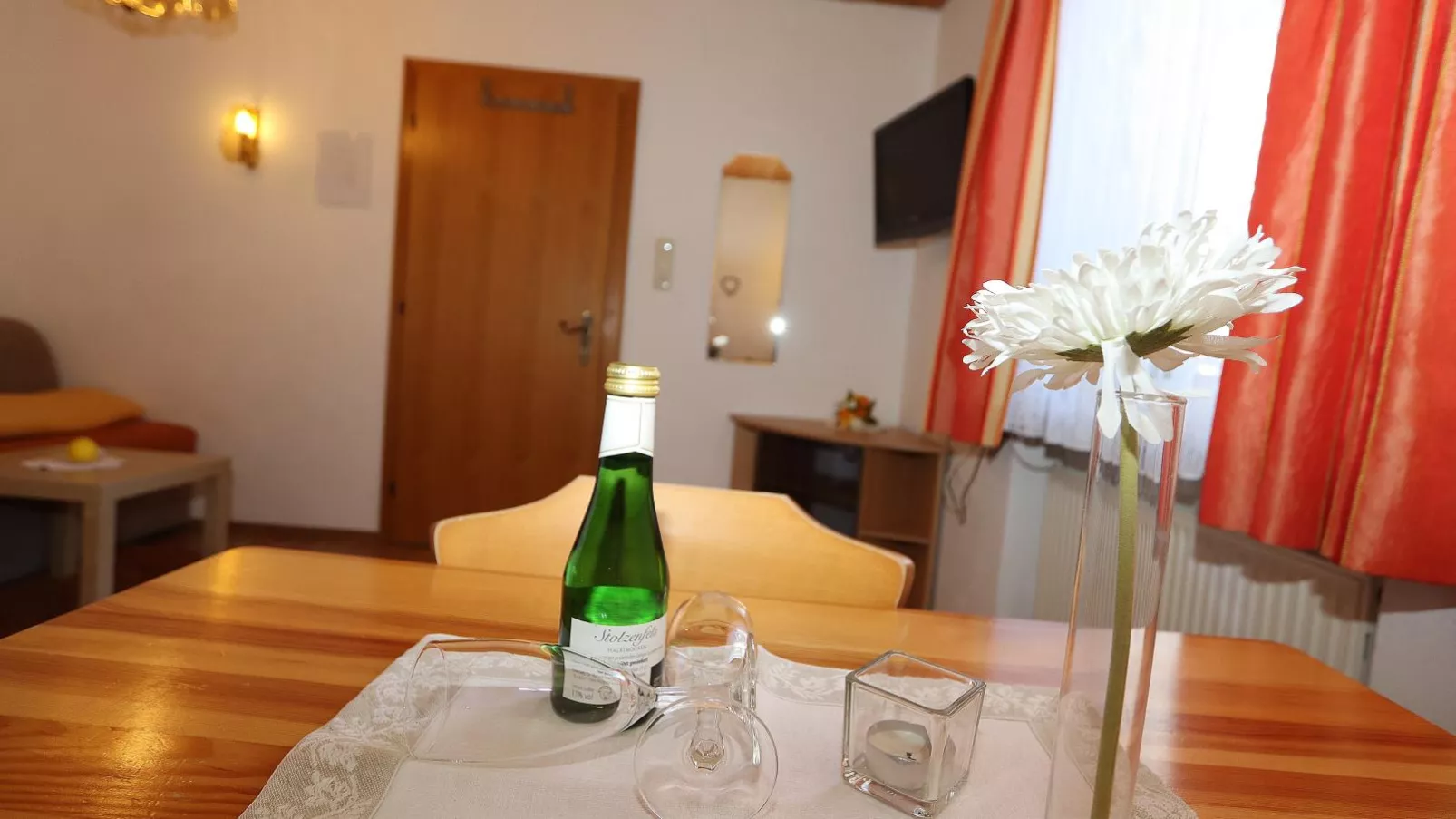 Kirschbaum 1-Living room
