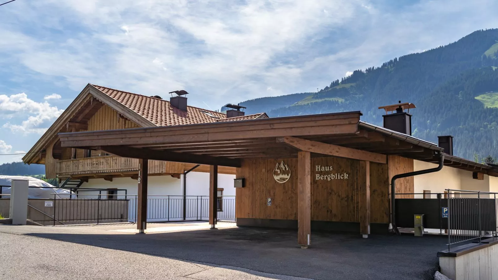 Haus Bergblick-Exterior summer