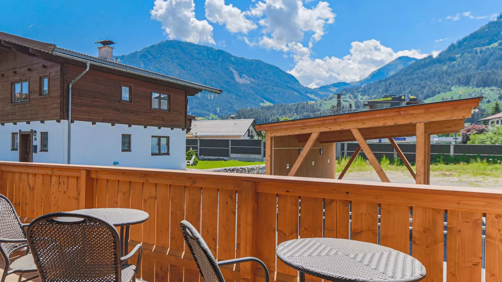 Residenz Brixental Top 4-Terrassenbalkon