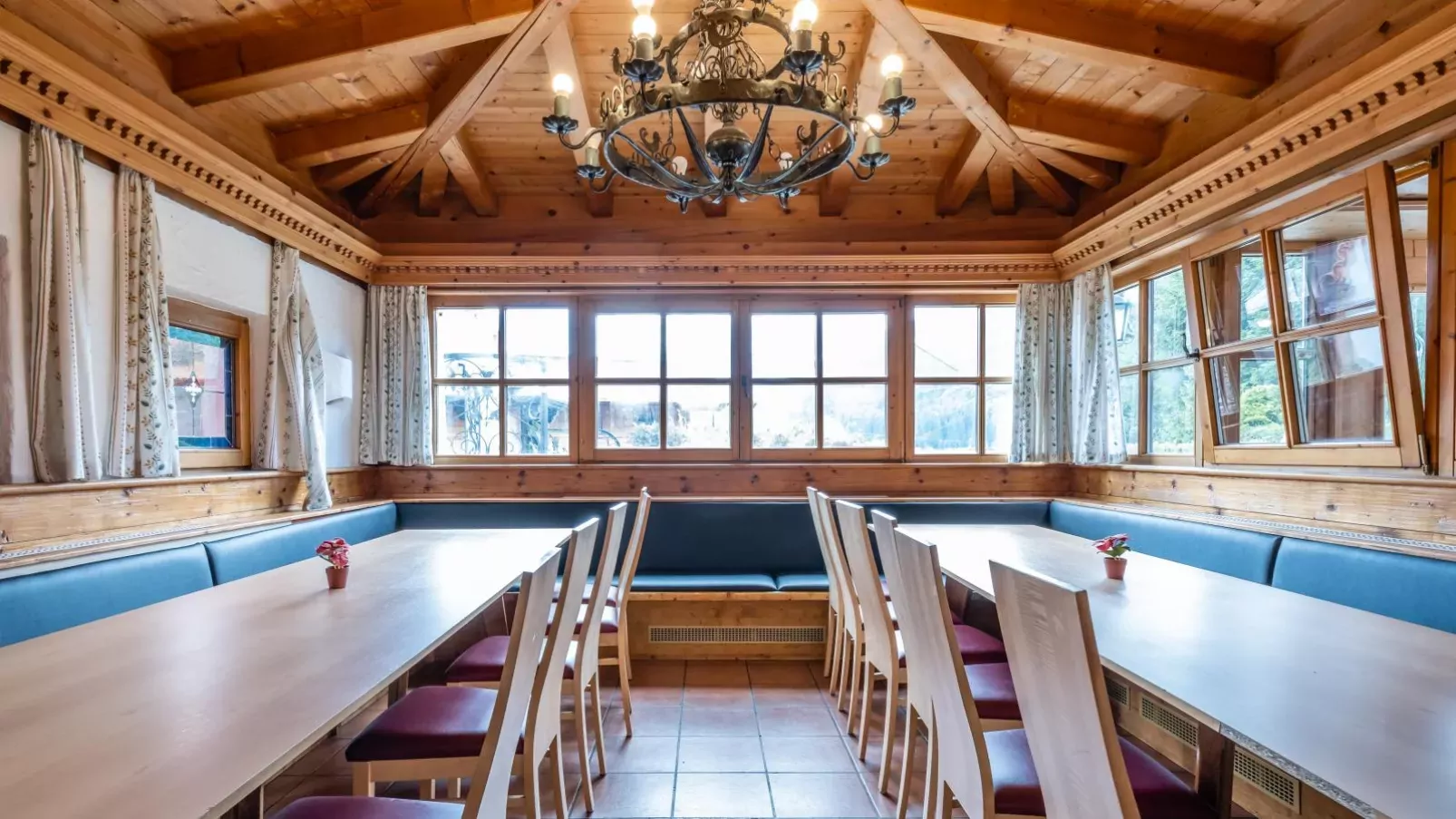 Weinberghof-Dining room