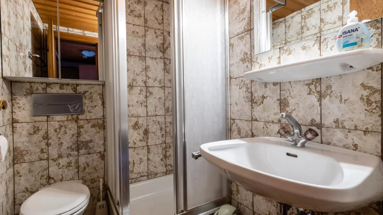 Weinberghof-Bathroom