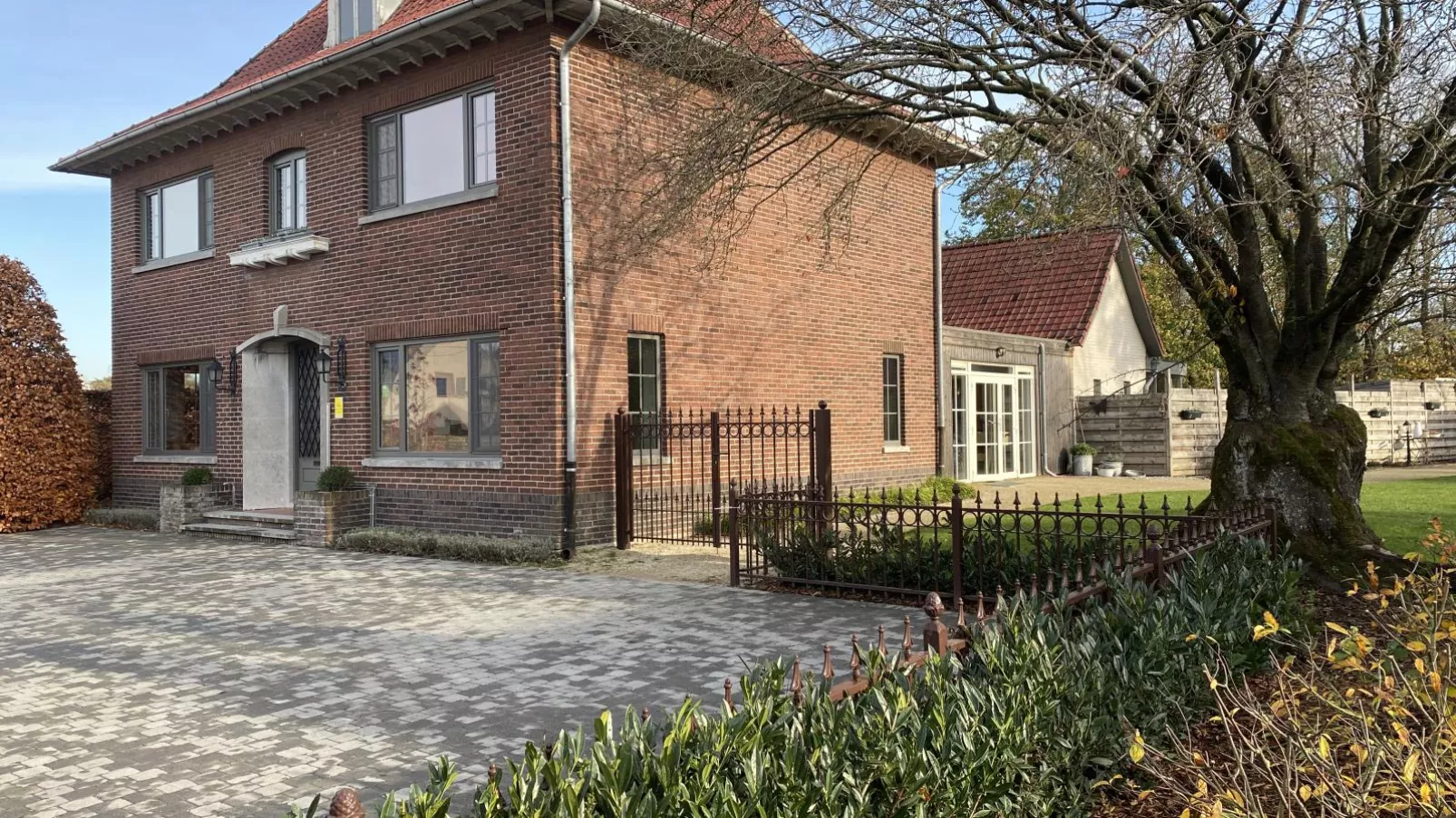 Het Bruegelhof-Extérieur été
