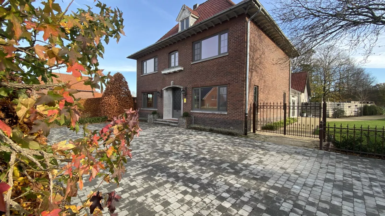 Het Bruegelhof-Extérieur été
