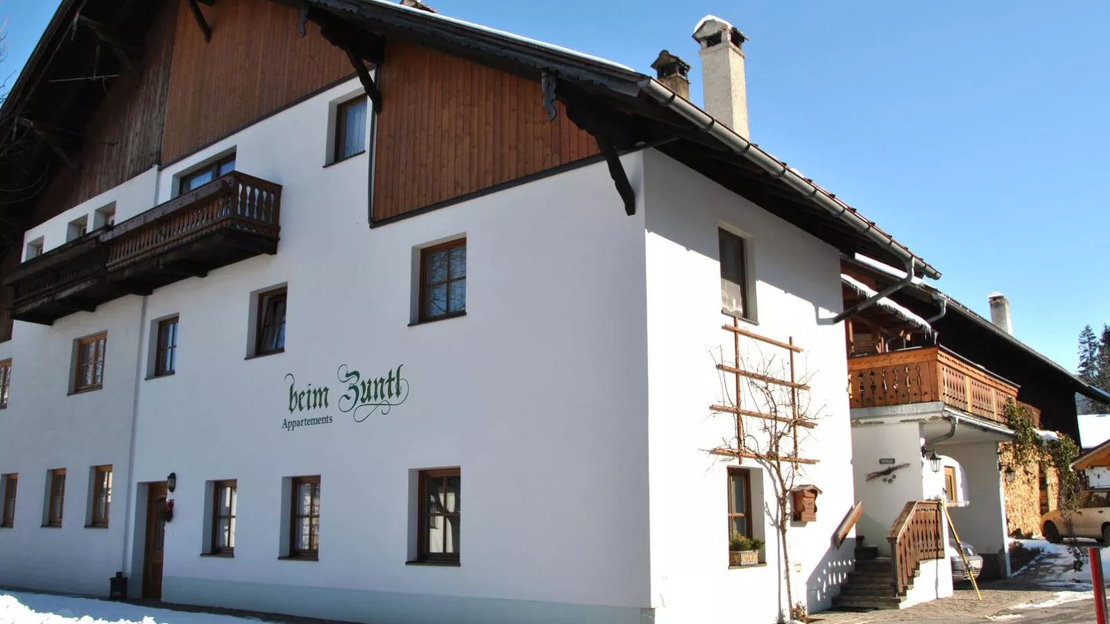 Beim Zuntl I-Exterior winter