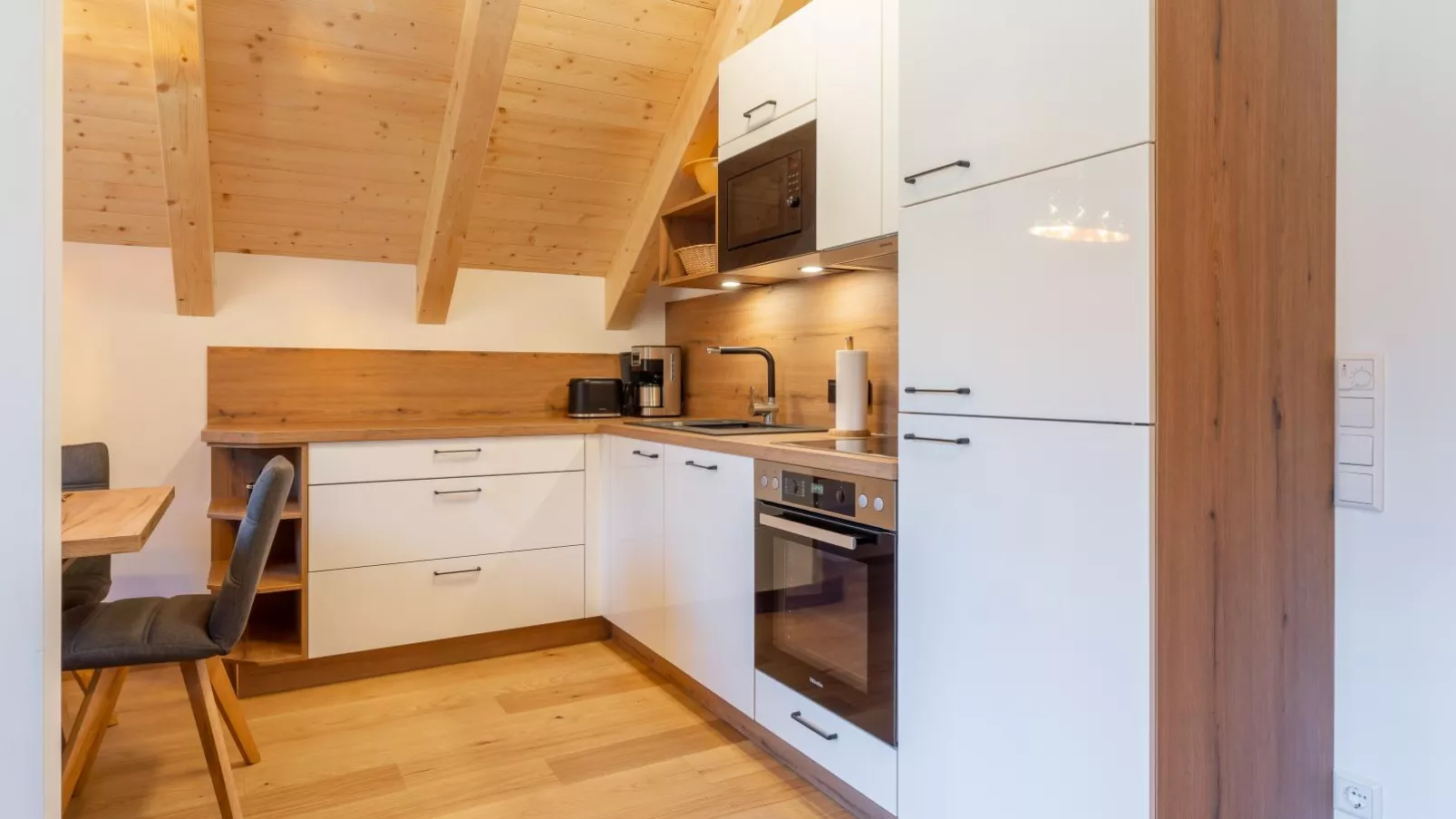 Apart Heidi-Kitchen