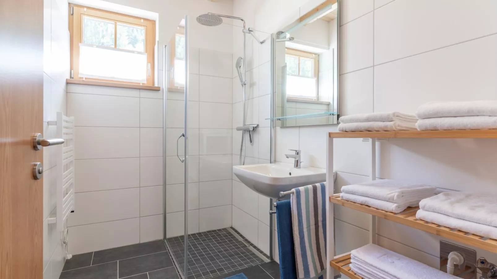 Apart Heidi-Bathroom