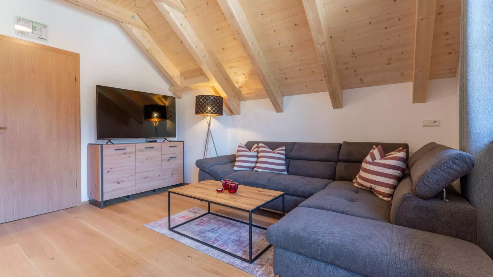 Apart Heidi-Living room