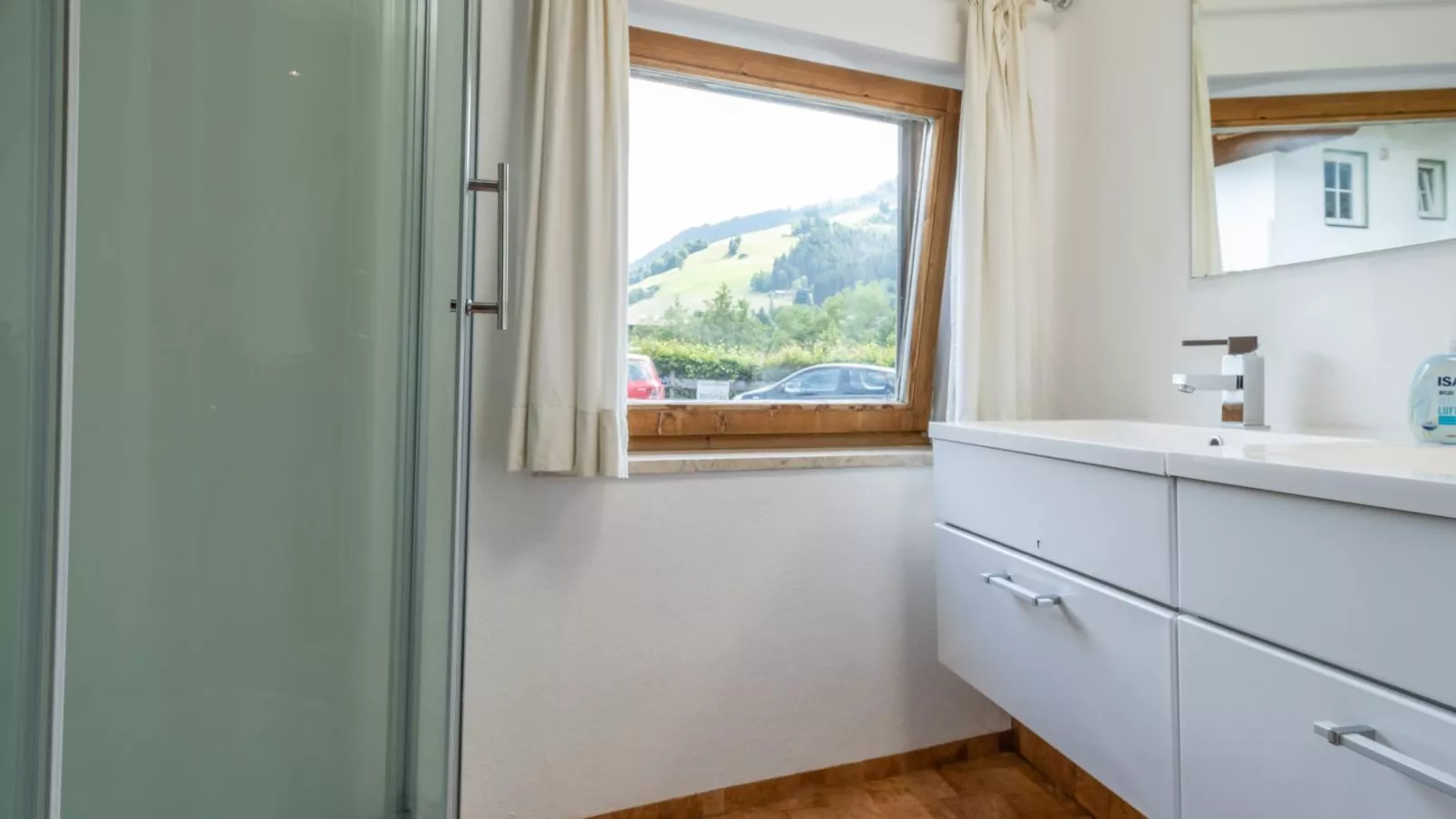 Gaisbergblick XXL-Bathroom