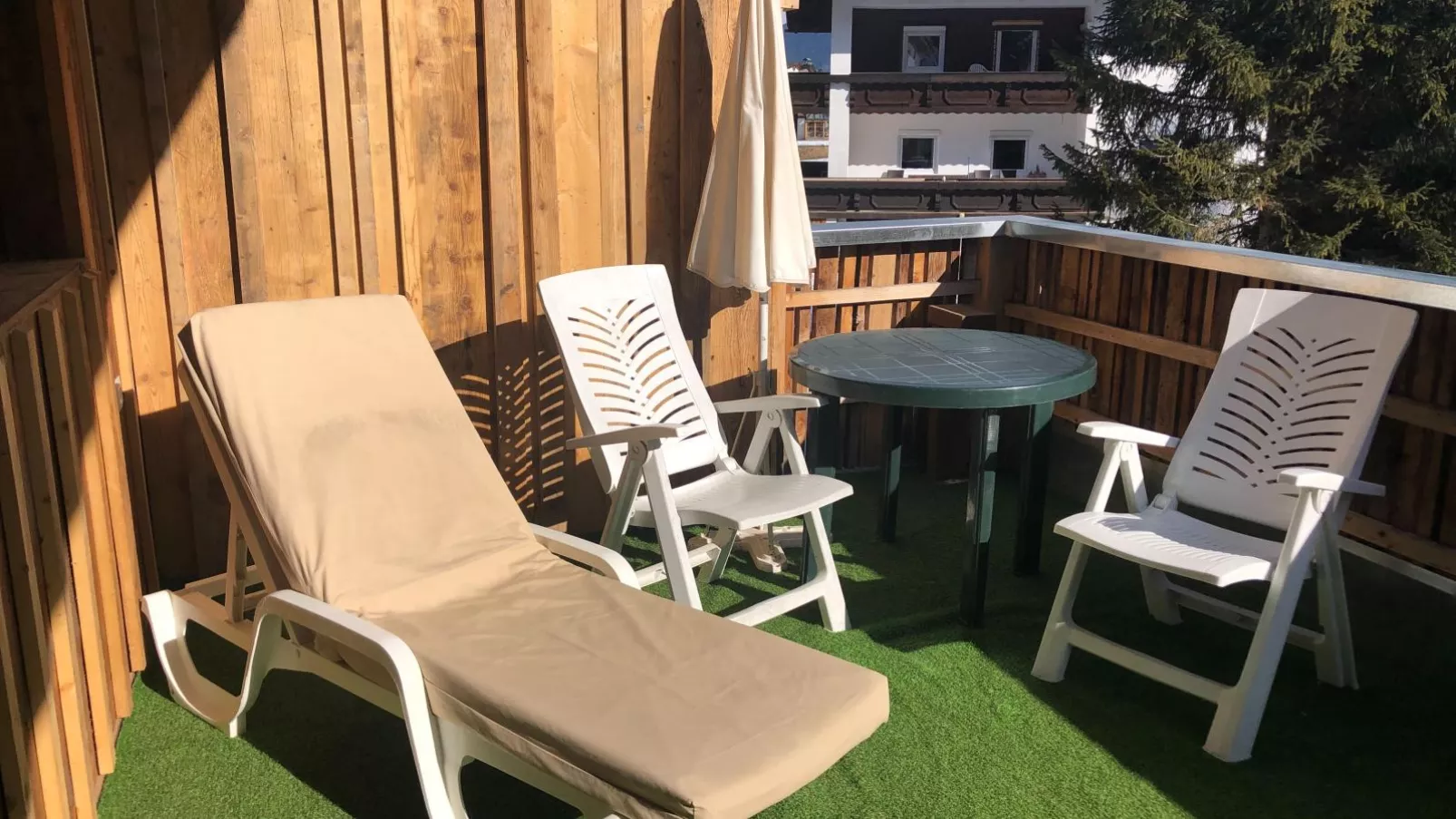 Biber Art Apartment 1-Terrace balcony