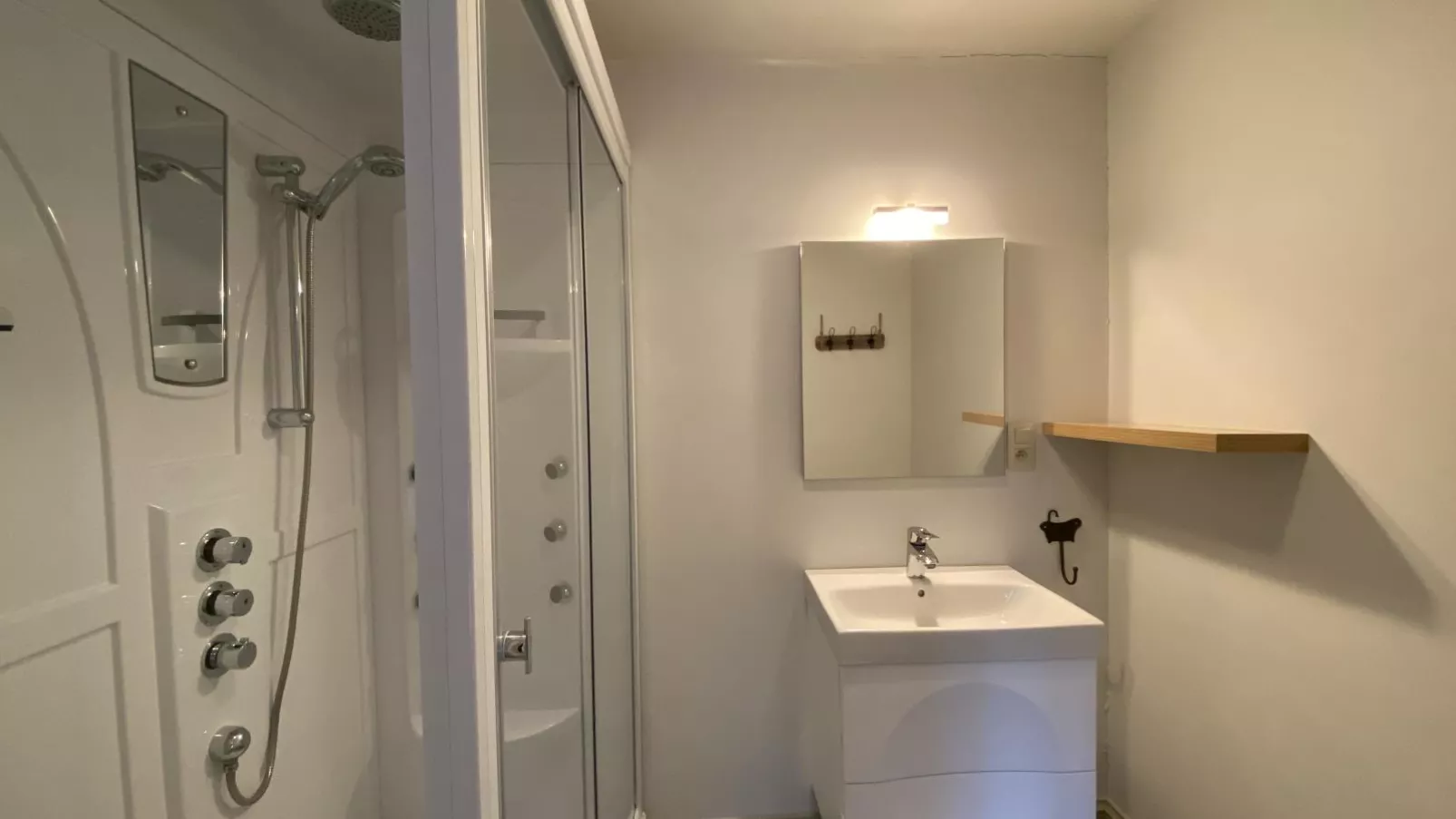 Secretarishuis-Bathroom