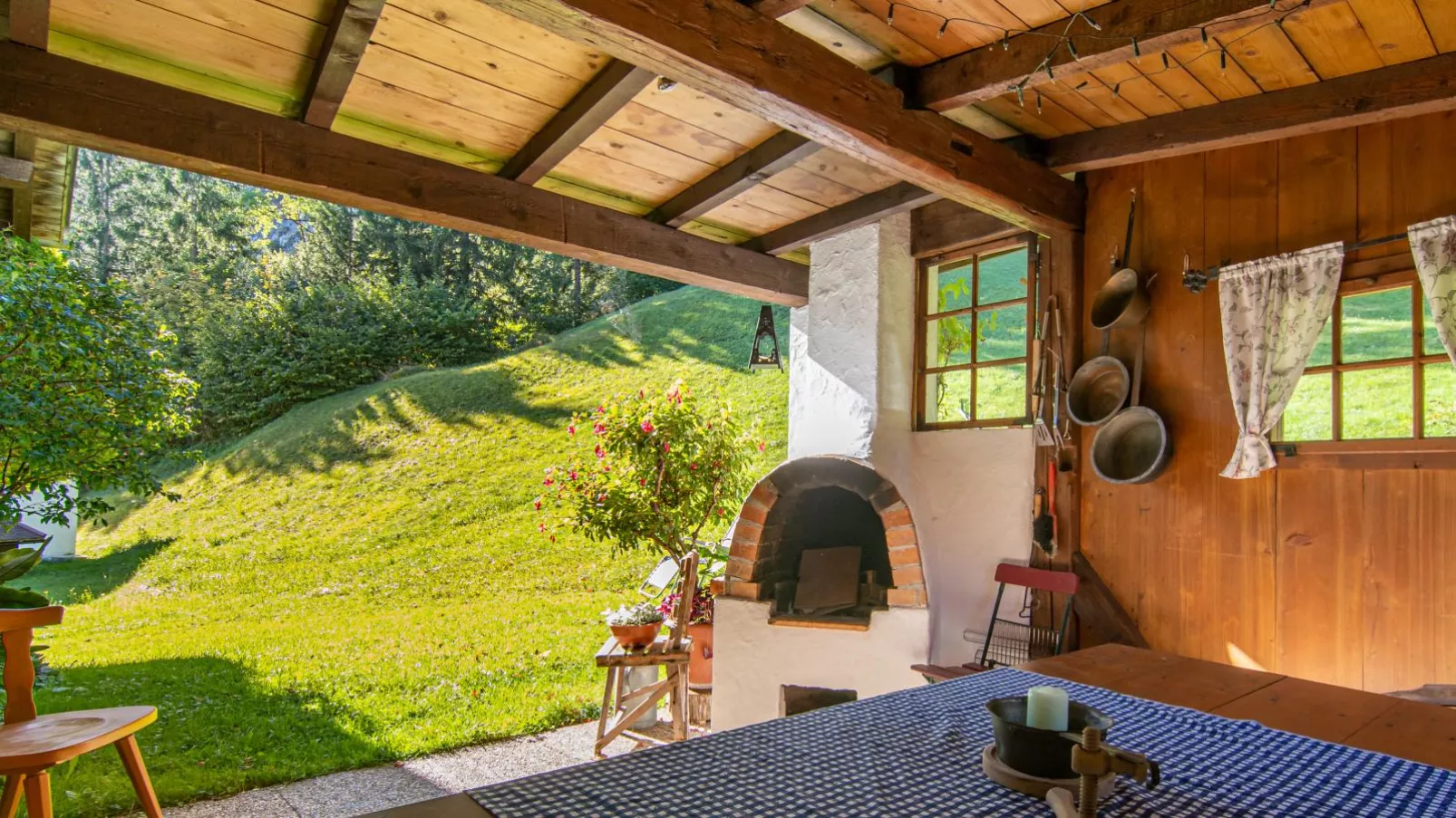 Monteschiel-Terrace balcony