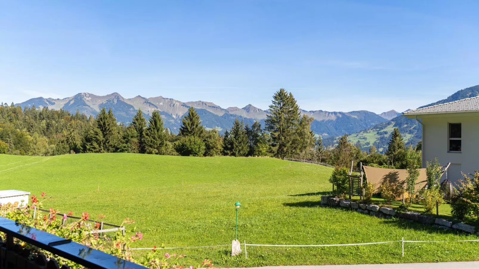 Monteschiel-View summer