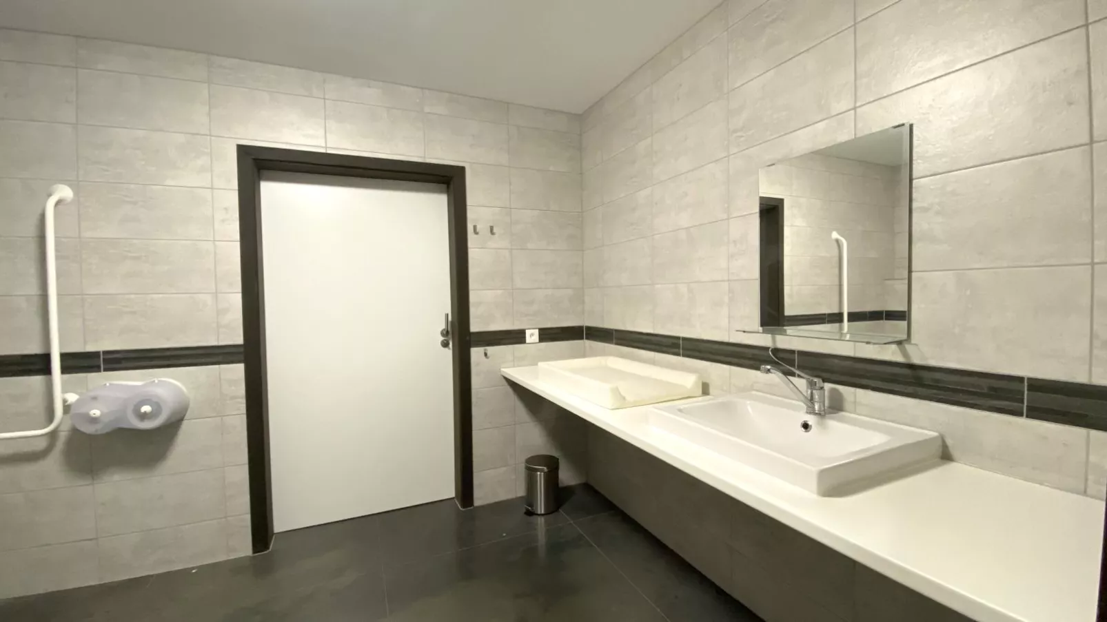 Ons Huis-Bathroom