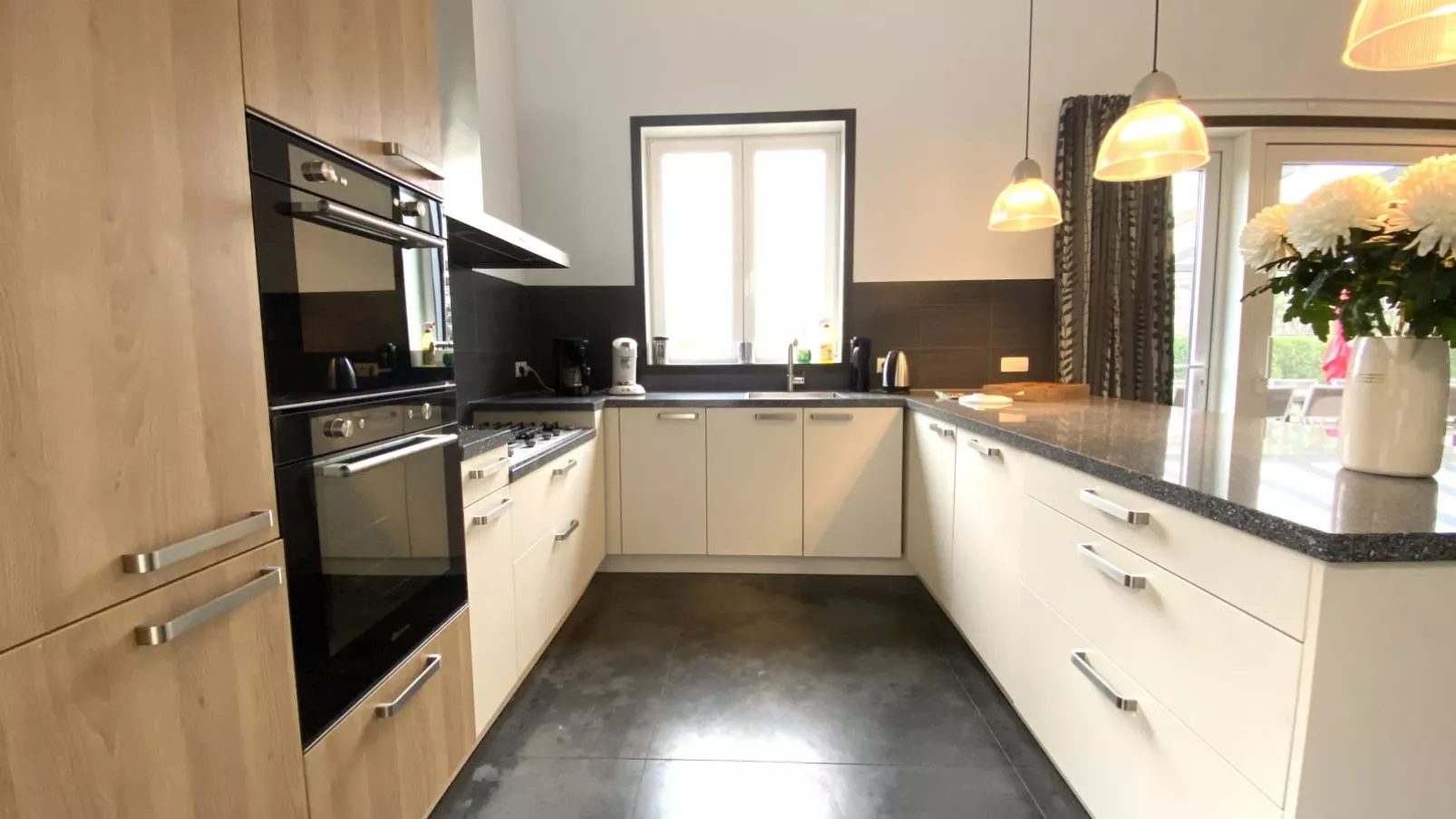 Ons Huis-Kitchen