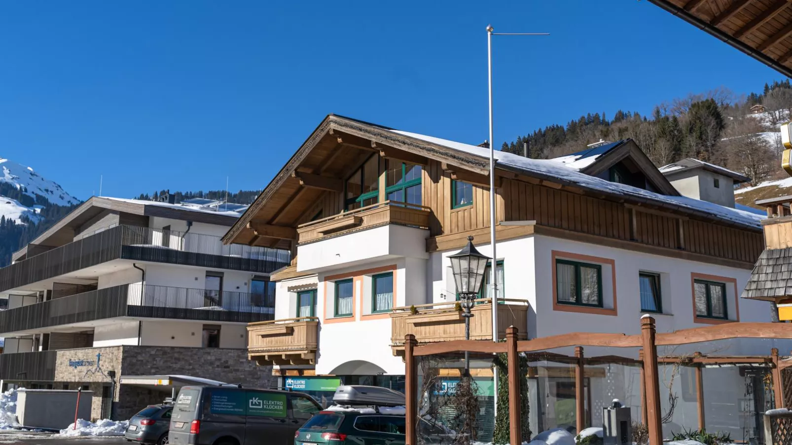 Ivonne-Exterior winter