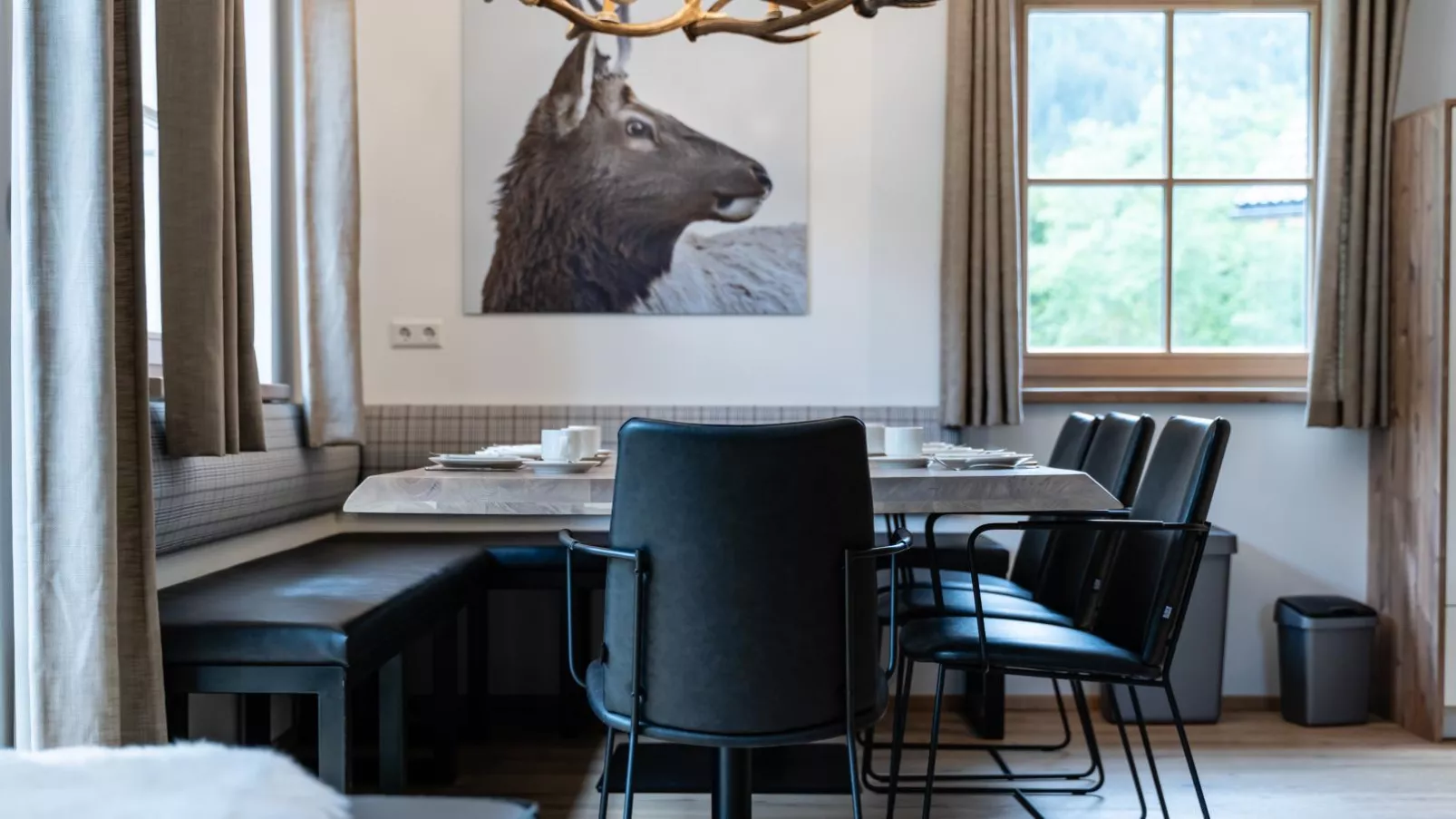 Villa Petra-Dining room