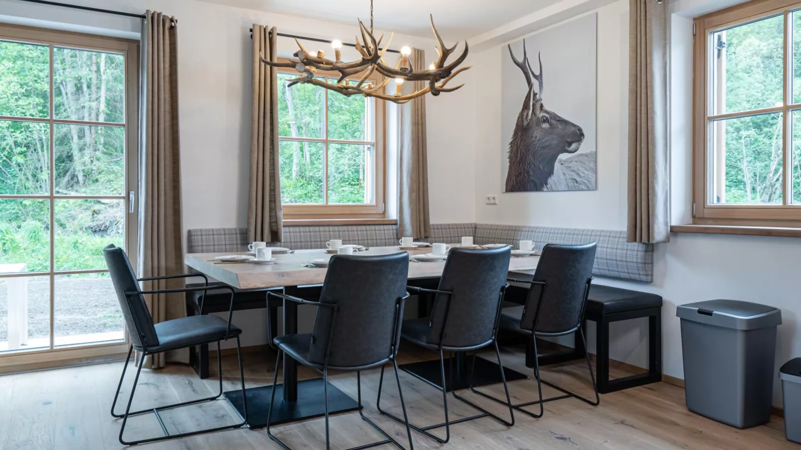 Villa Petra-Dining room