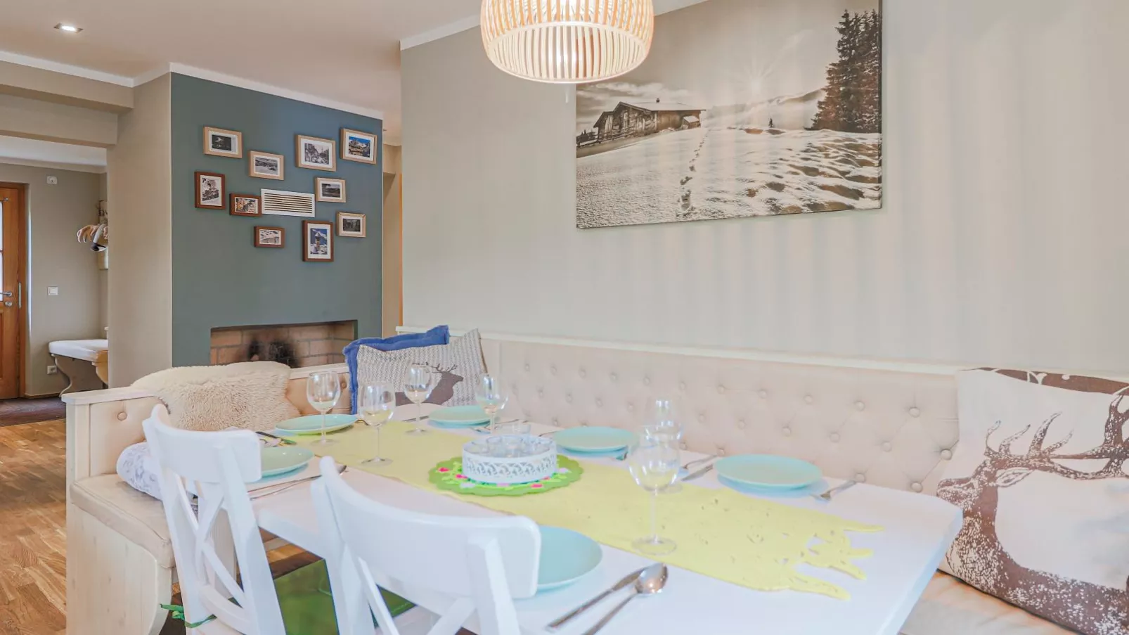 Villa Schönfeld-Dining room