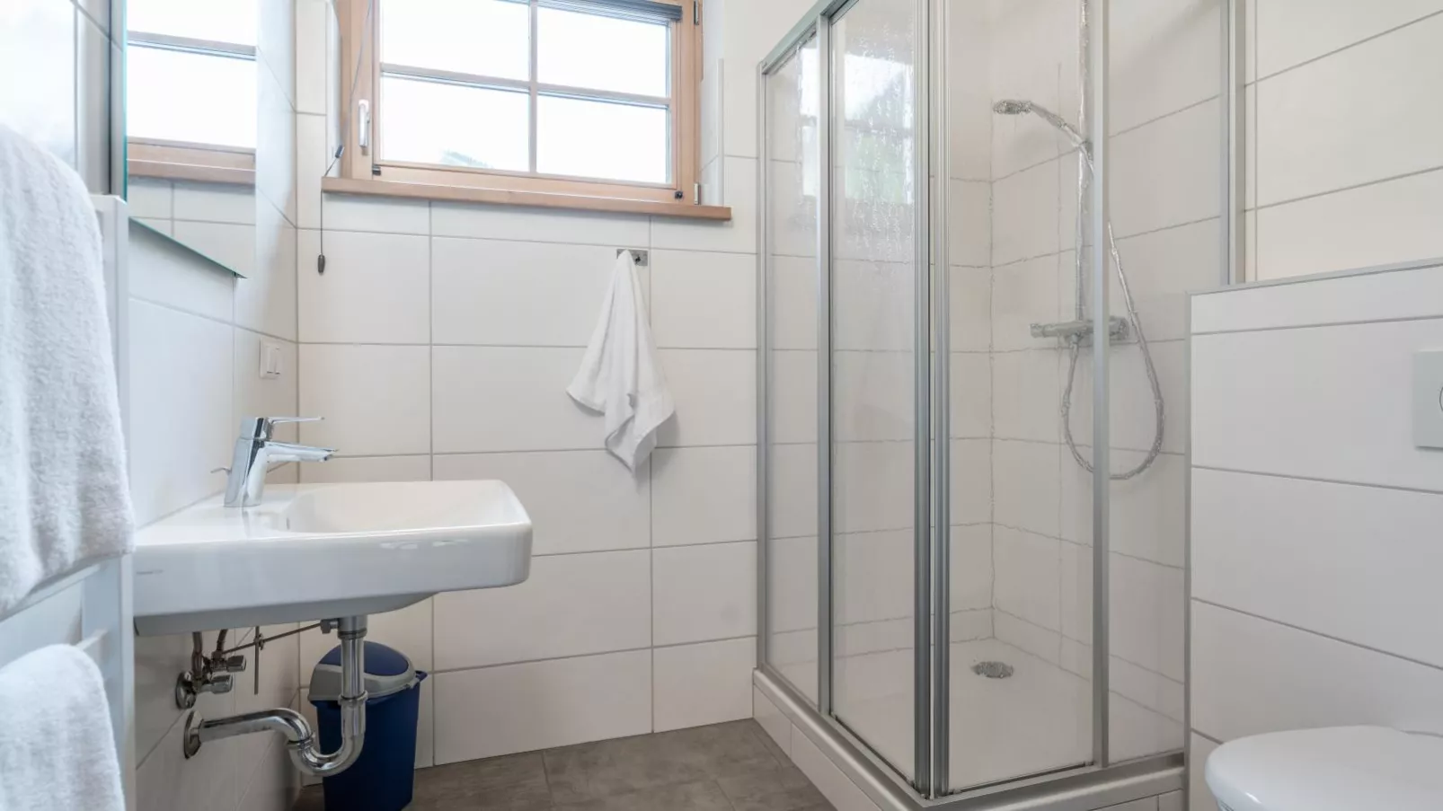 Villa Petra-Bathroom