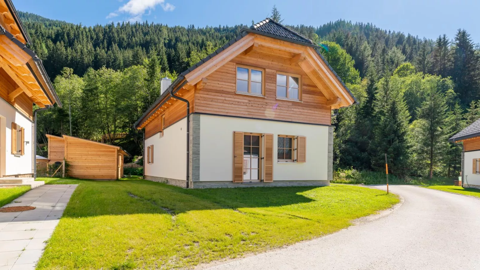 Villa Petra-Exterior in summer