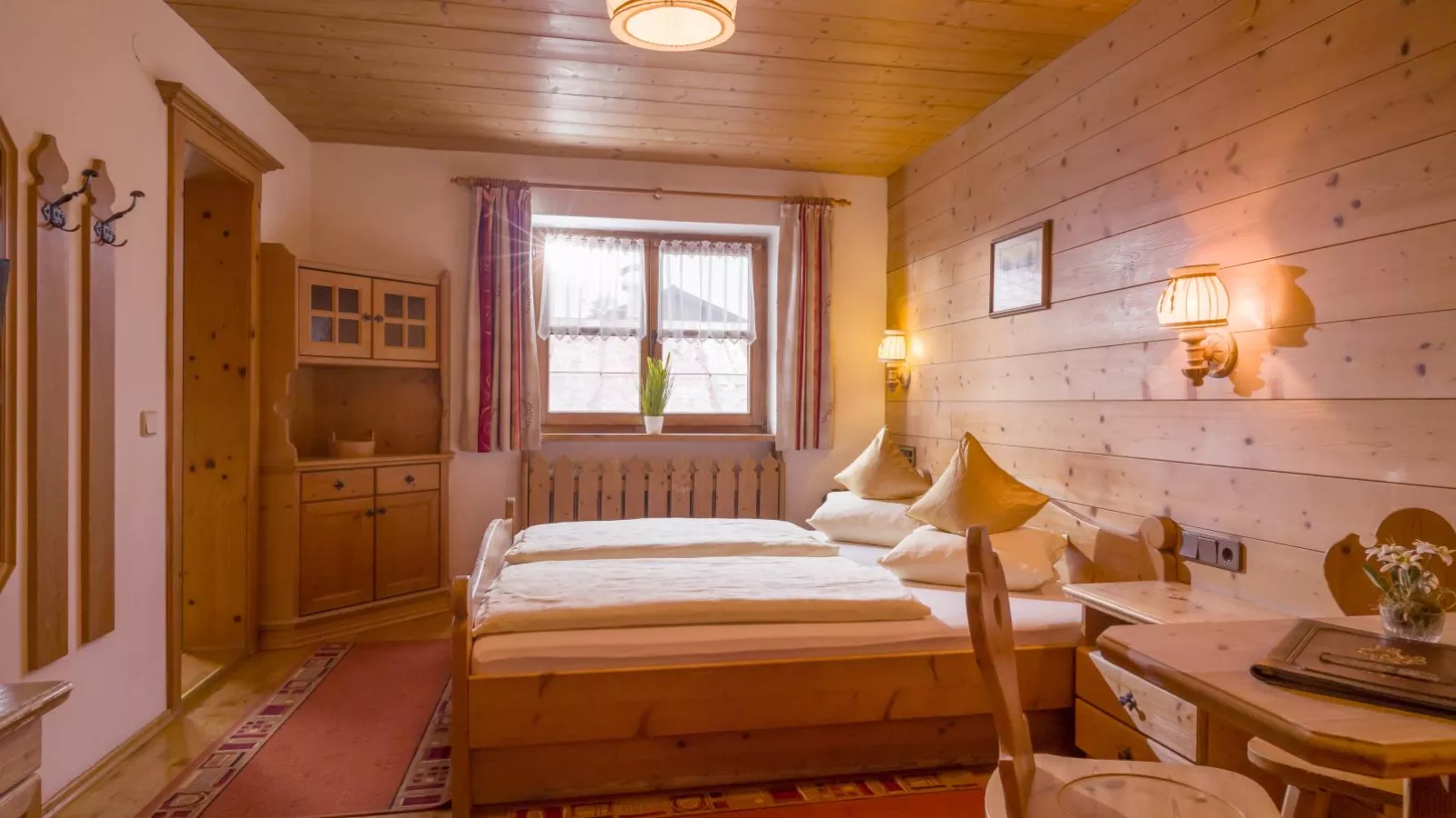 Maria Rose XXL-Bedroom